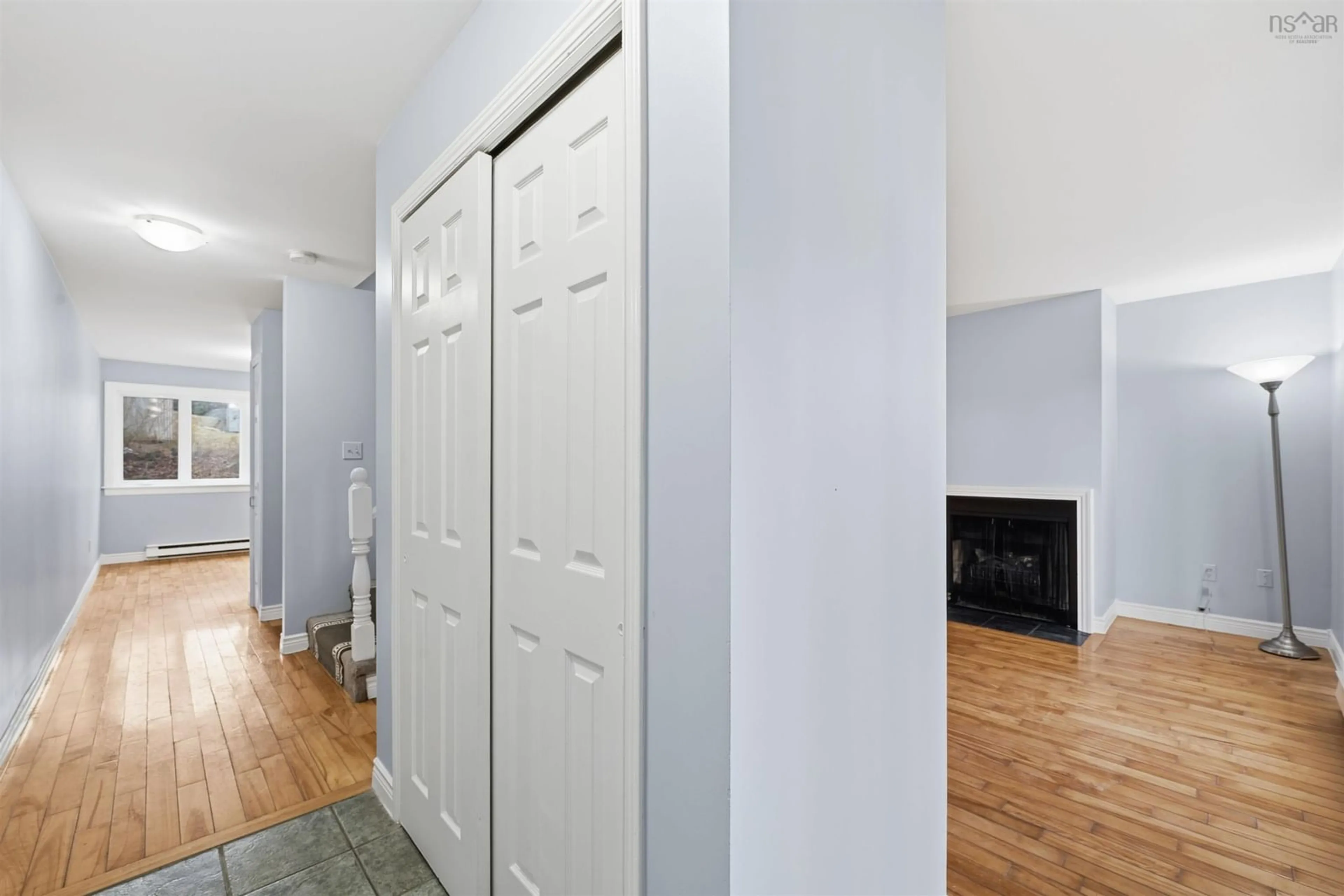 Indoor entryway for 46 Attenborough Crt, Halifax Nova Scotia B3M 4C9