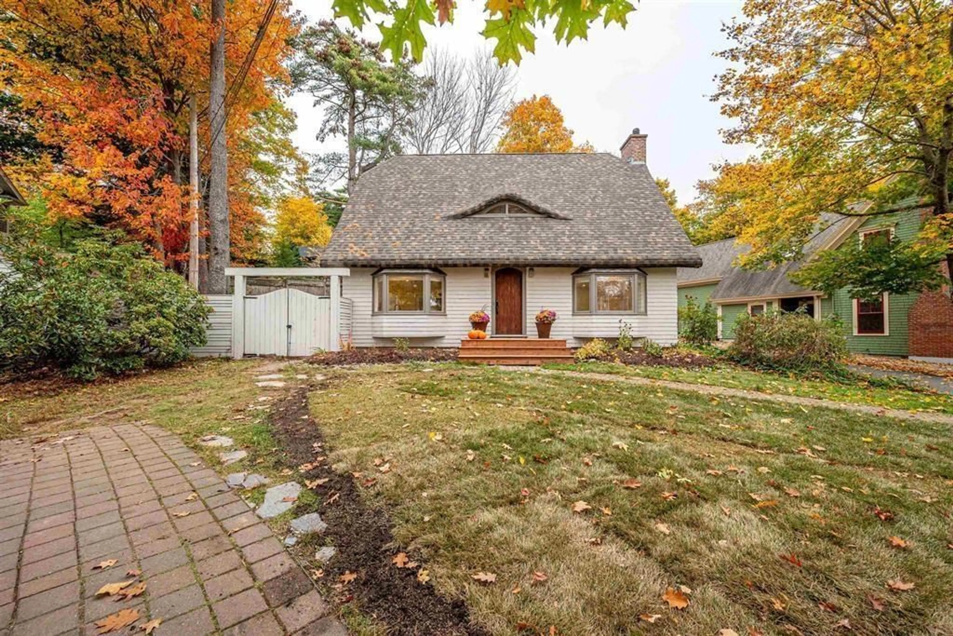 Unknown for 680 Shore Dr, Bedford Nova Scotia B4A 2E1