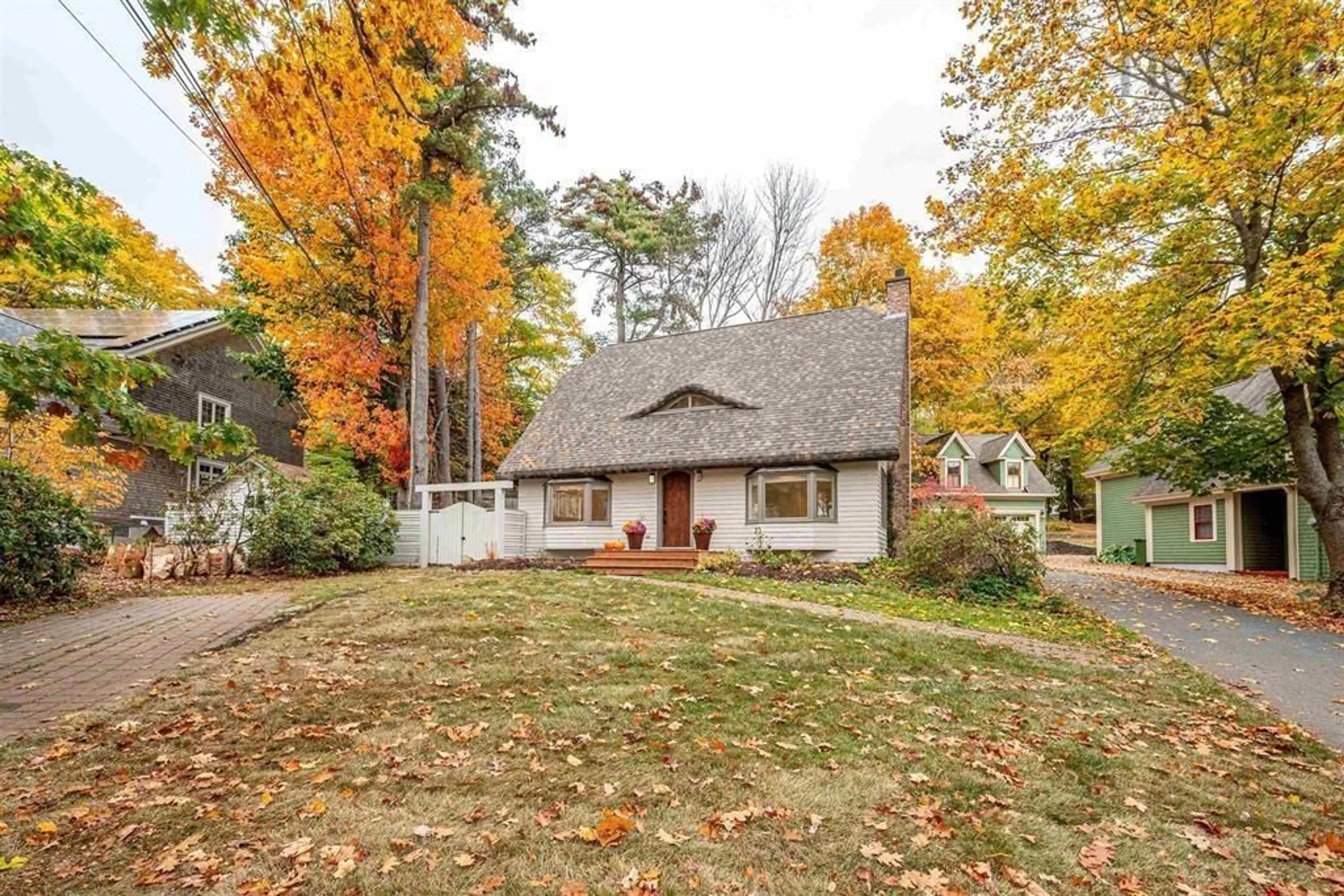 Unknown for 680 Shore Dr, Bedford Nova Scotia B4A 2E1