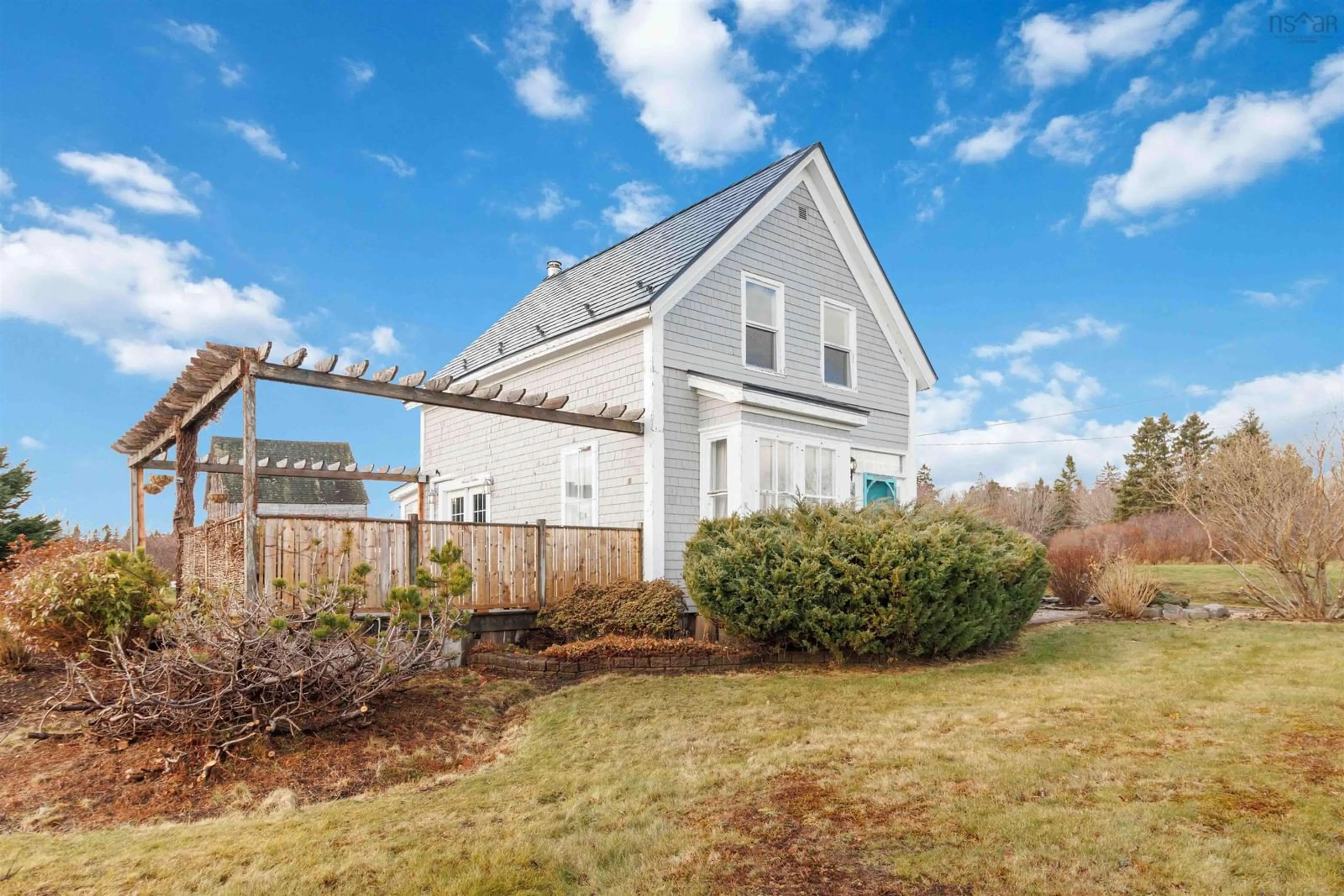Home with vinyl exterior material, unknown for 34 Lighthouse Rd, Western Head Nova Scotia B0T 1K0
