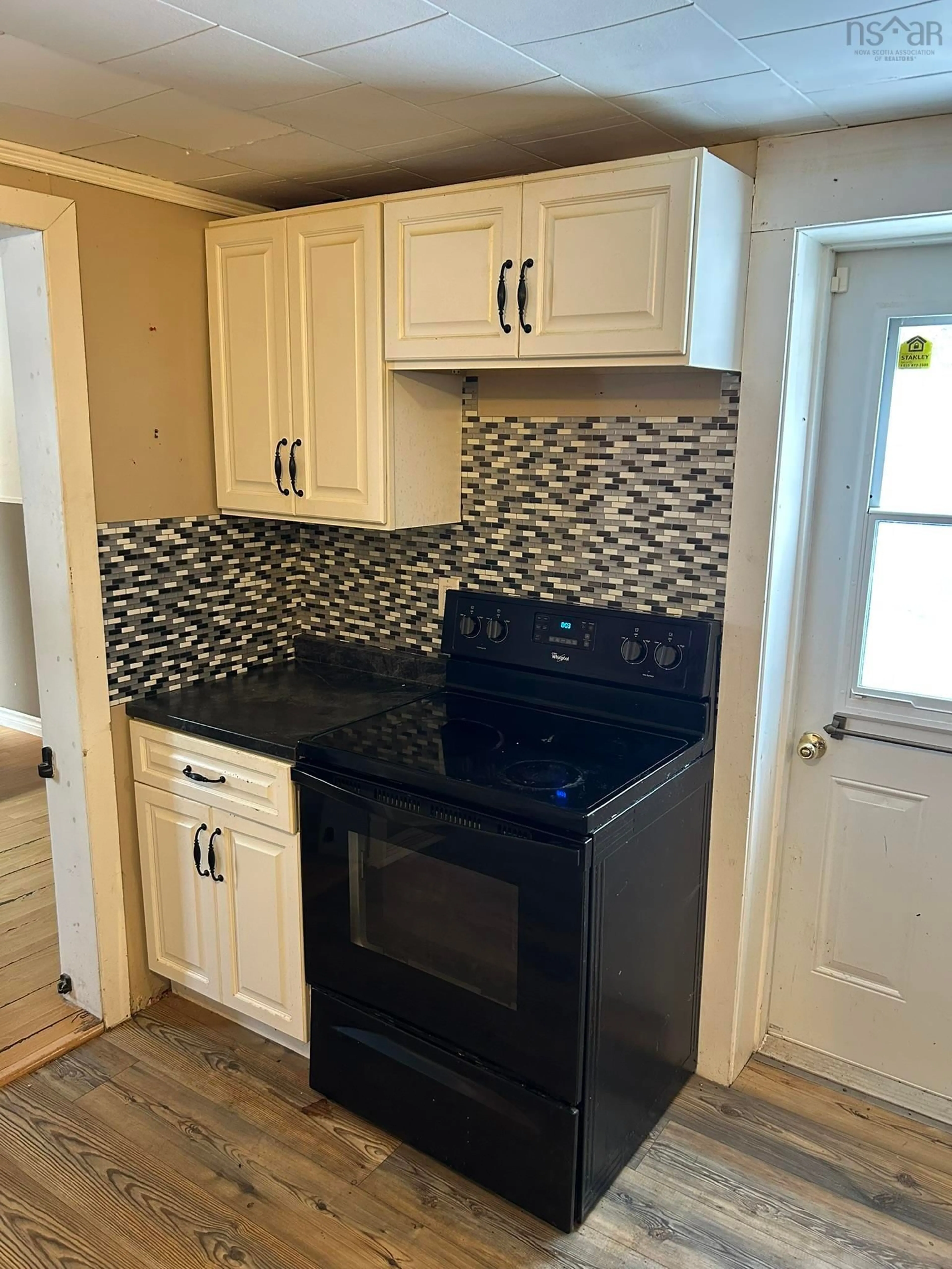 Standard kitchen, ceramic/tile floor for 1101 Wyvern Rd, Wyvern Nova Scotia B0M 1E0