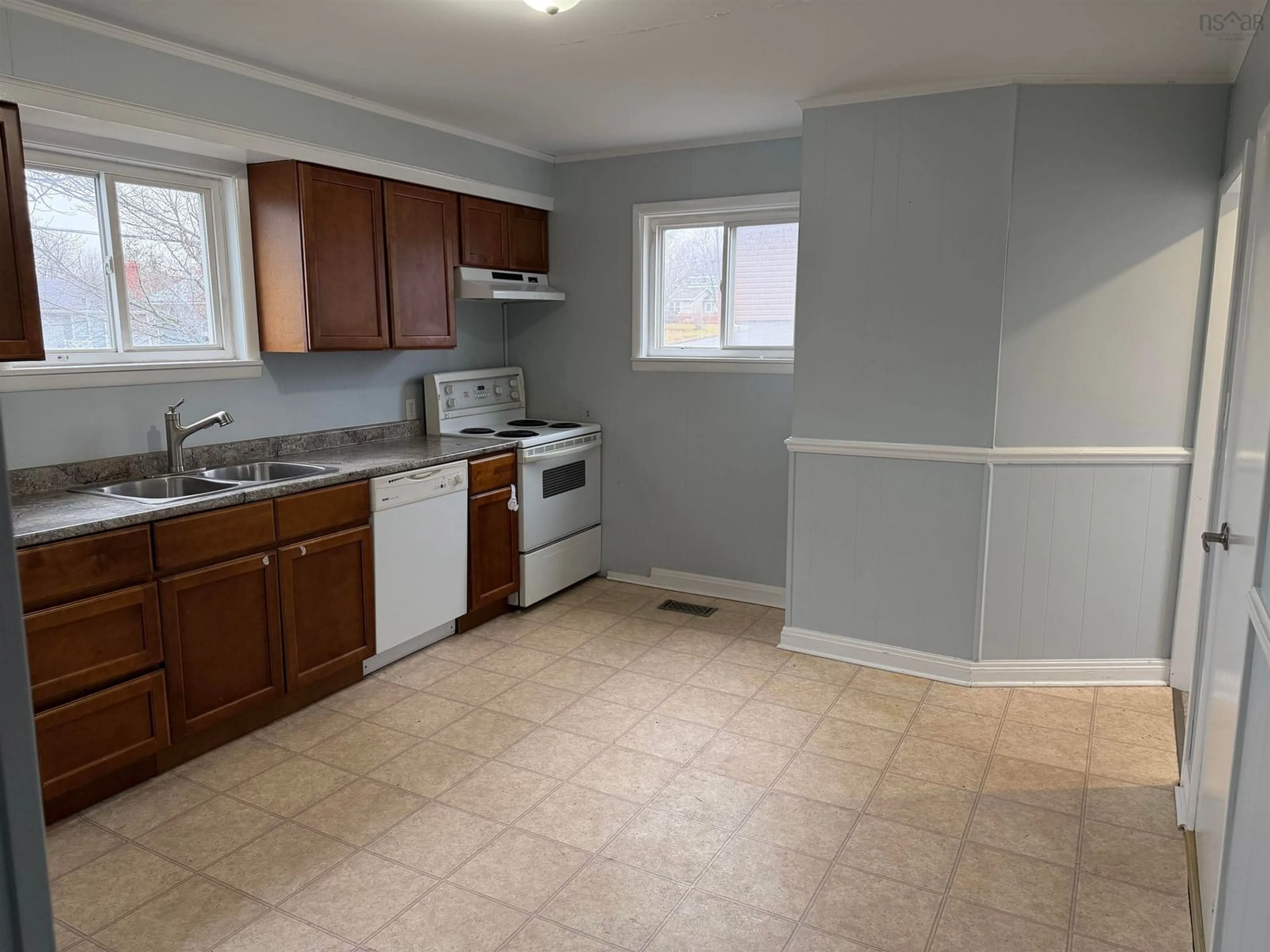 Unknown for 32 Emmanuel St, Stellarton Nova Scotia B0K 1S0