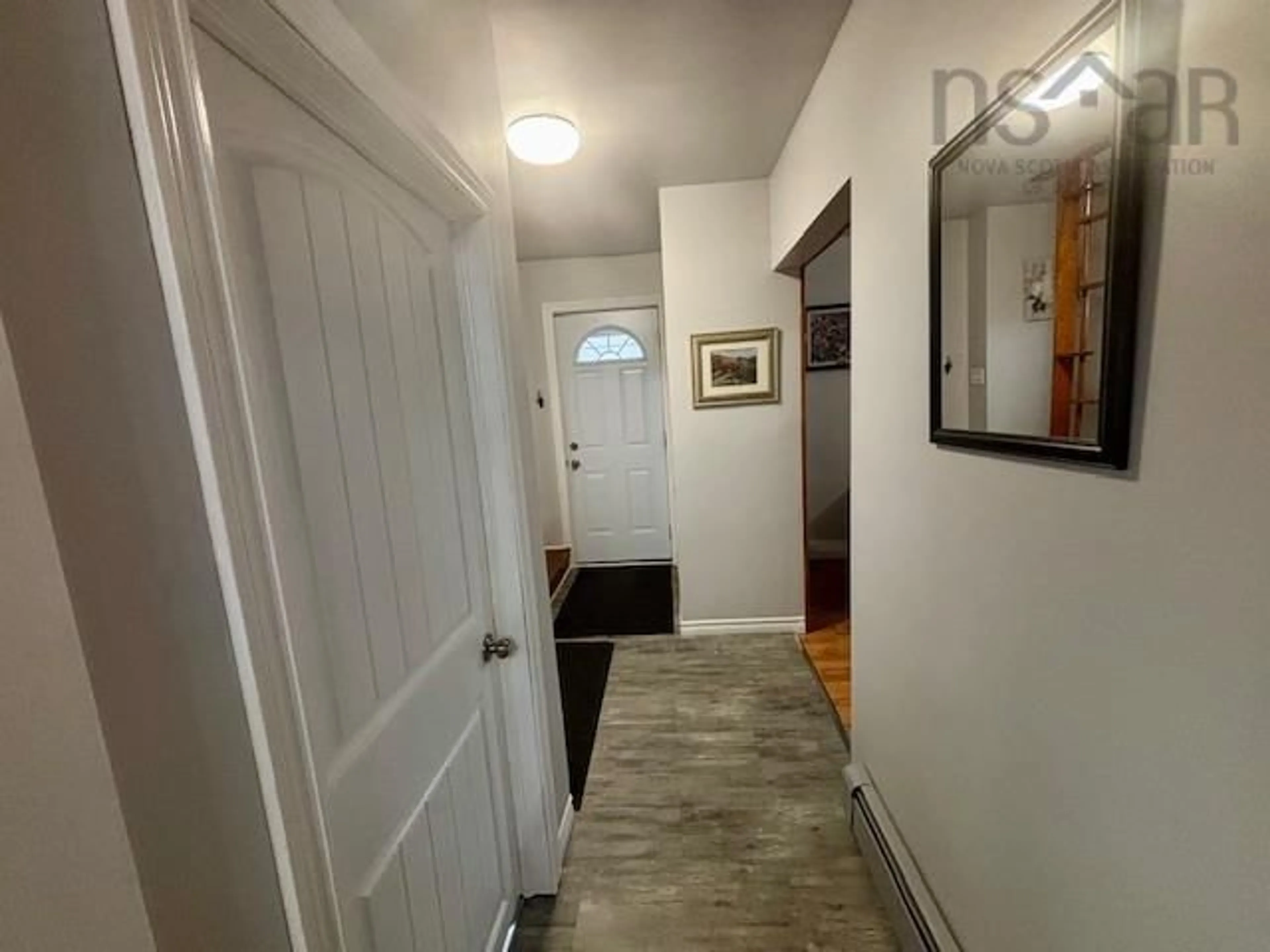 Indoor entryway for 721 St. Joseph St, New Waterford Nova Scotia B1H 4G5