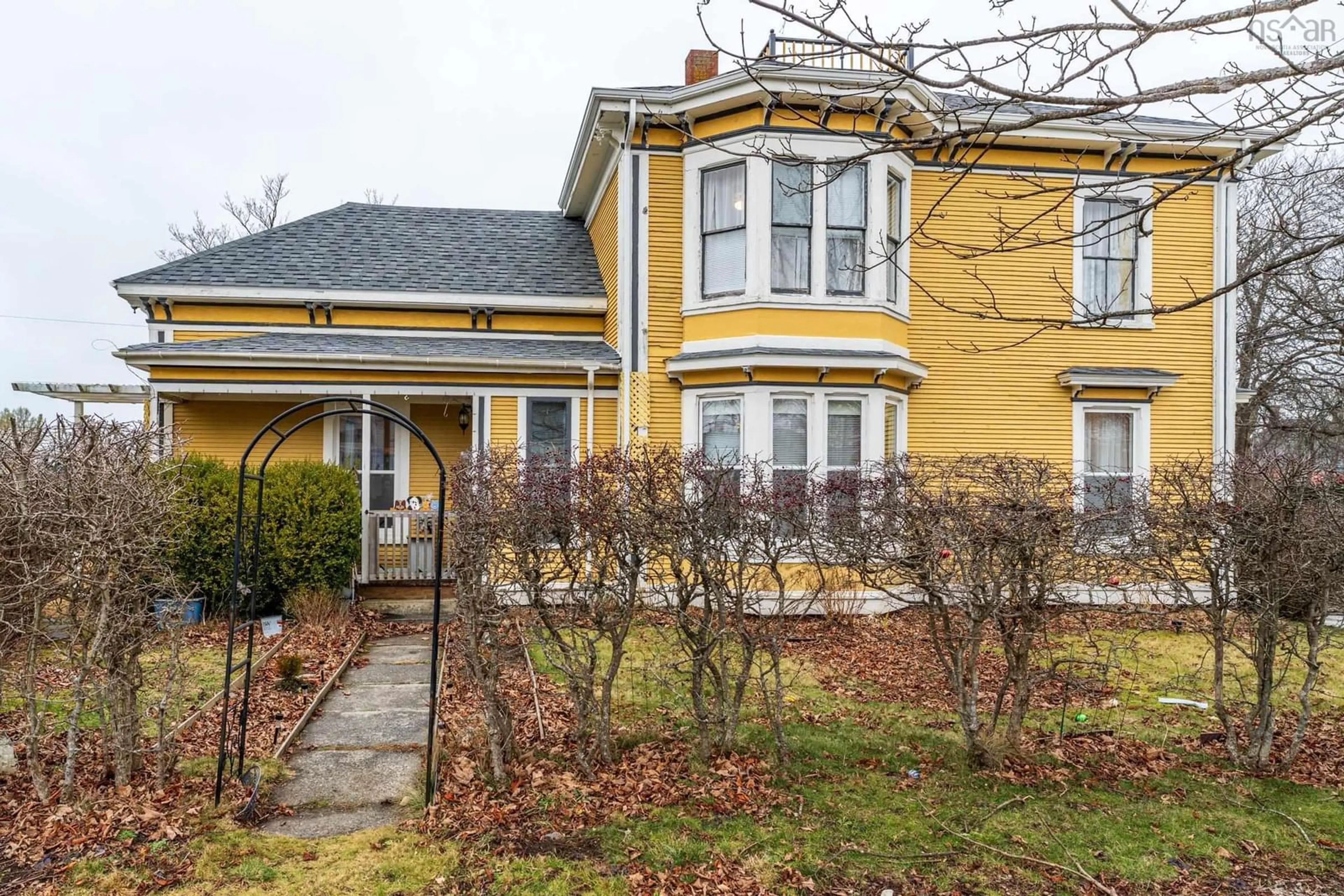 Unknown for 45 Alma St, Yarmouth Nova Scotia B5A 3G7