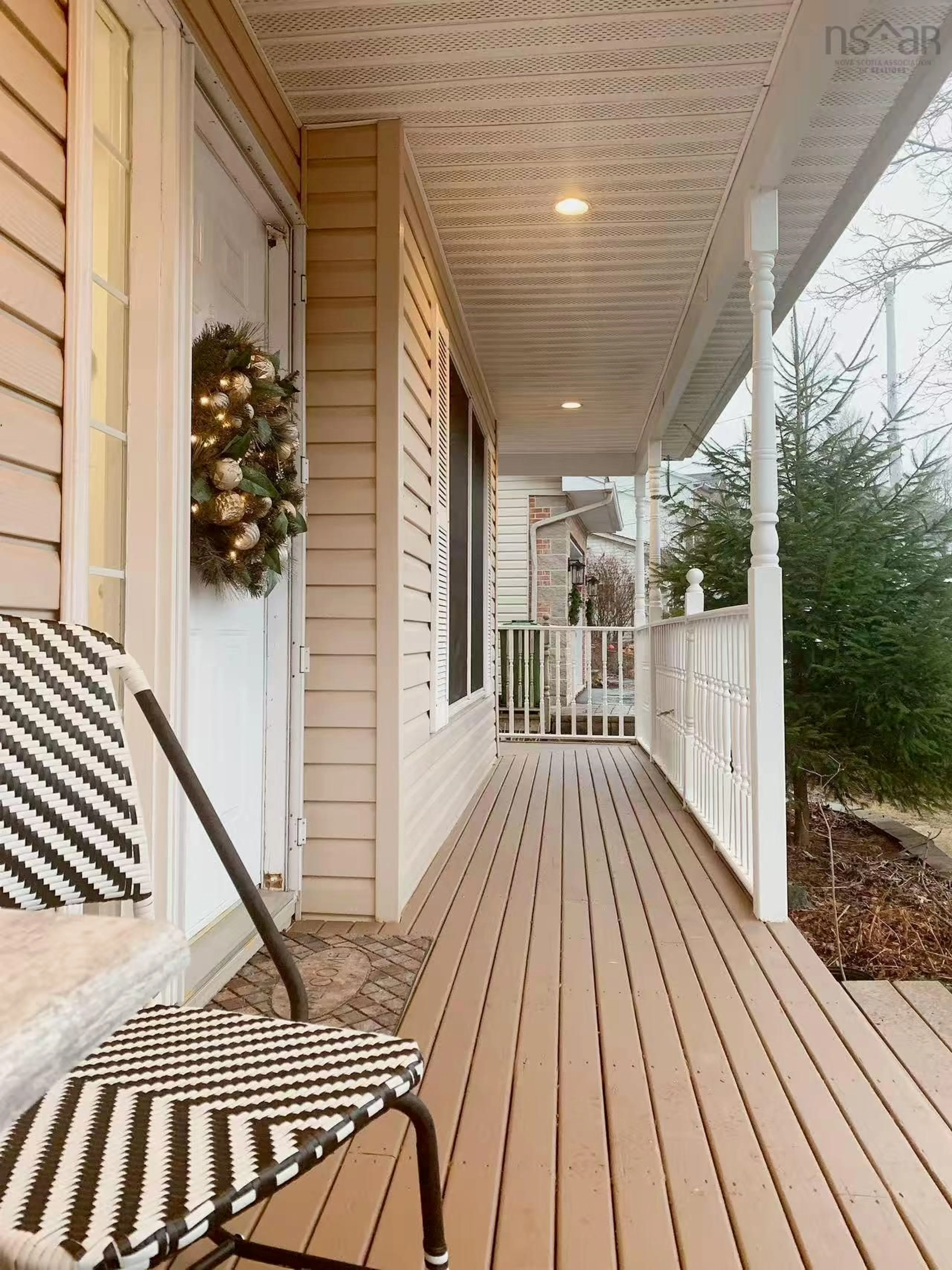 Indoor entryway for 47 Nottingham St, Bedford Nova Scotia B4A 3A8