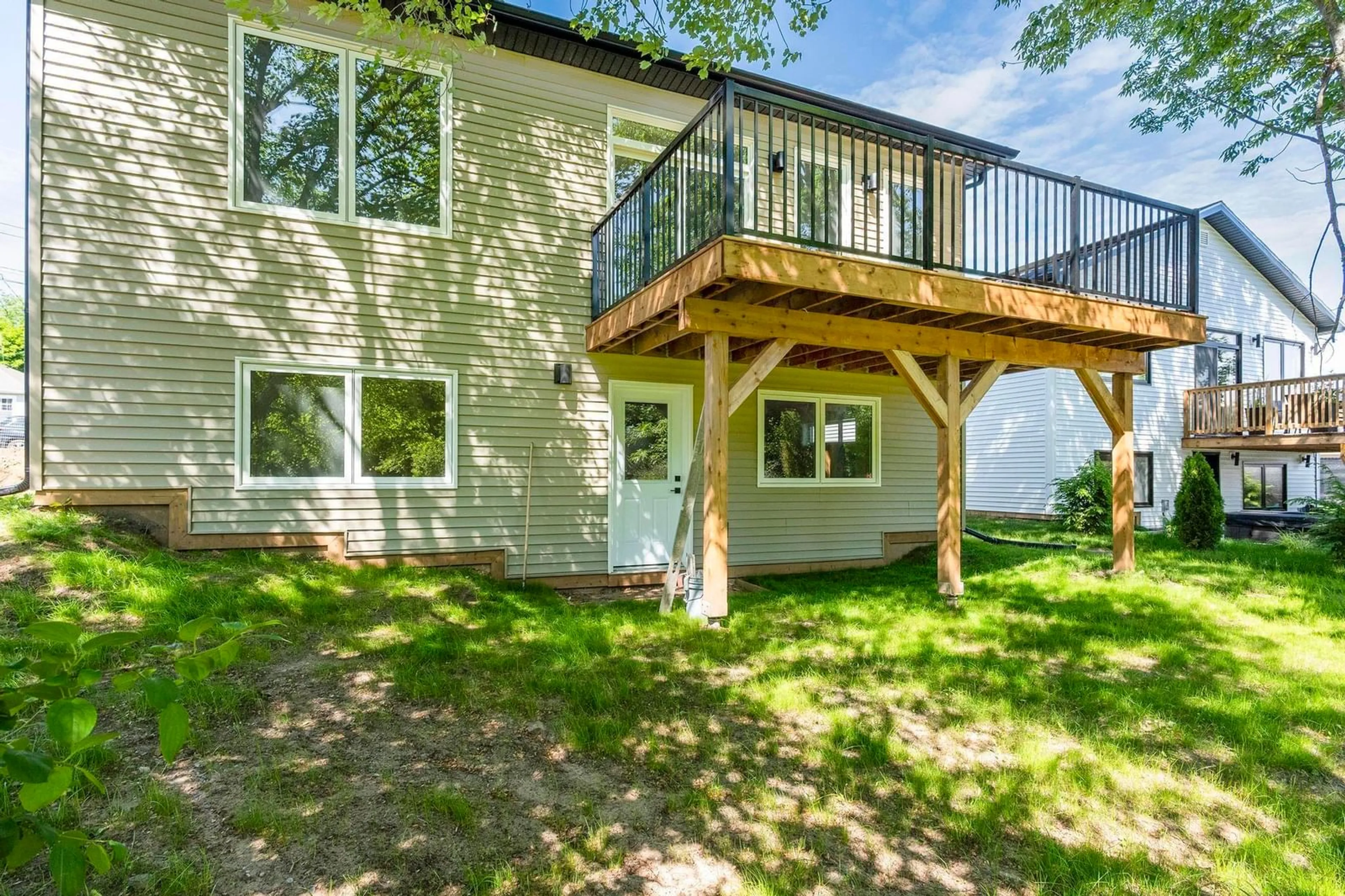 Patio, unknown for 18 Whidden Ave, Wolfville Nova Scotia B4P 0A8