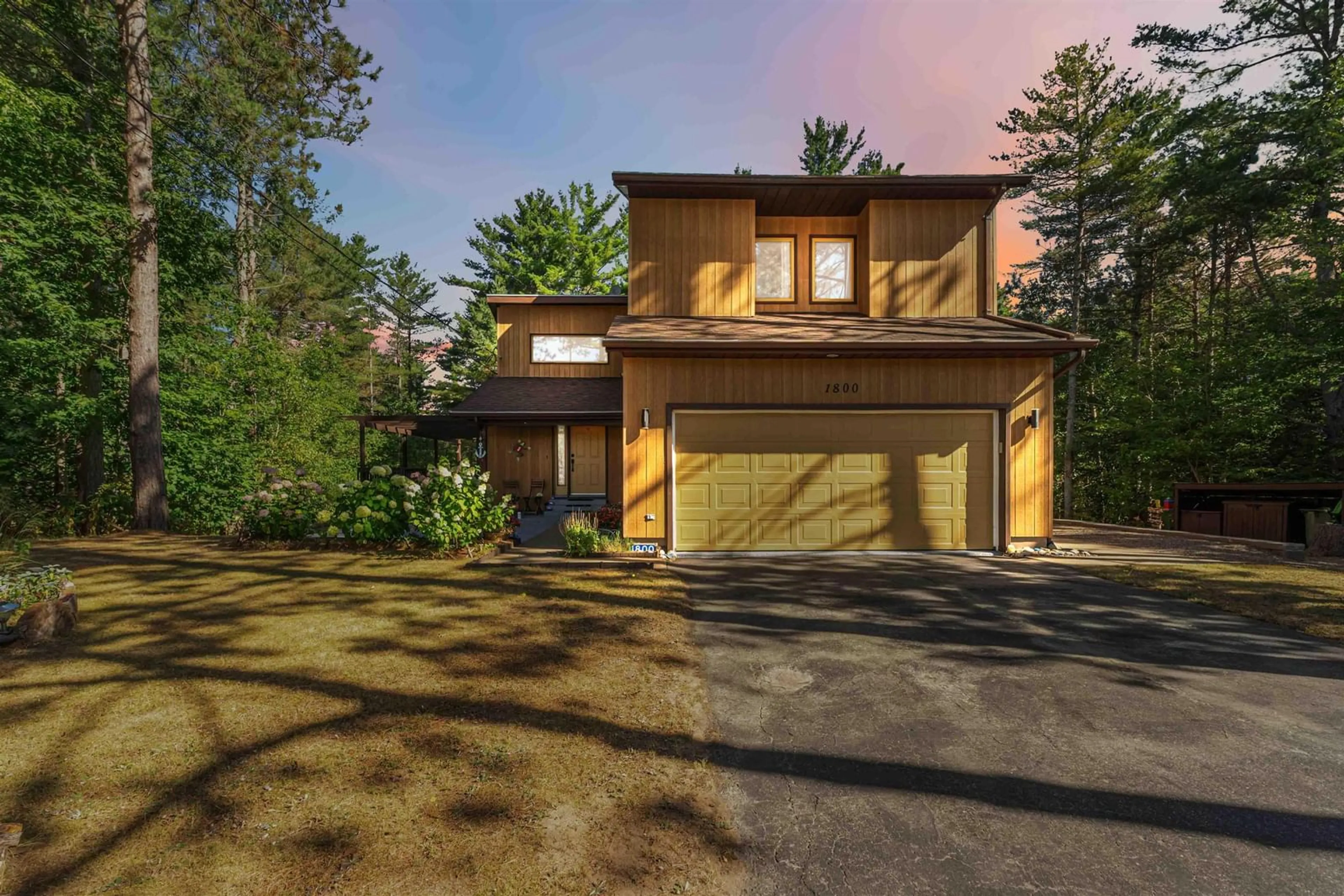 Unknown for 1800 Cartier Crt, Kingston Nova Scotia B0P 1R0