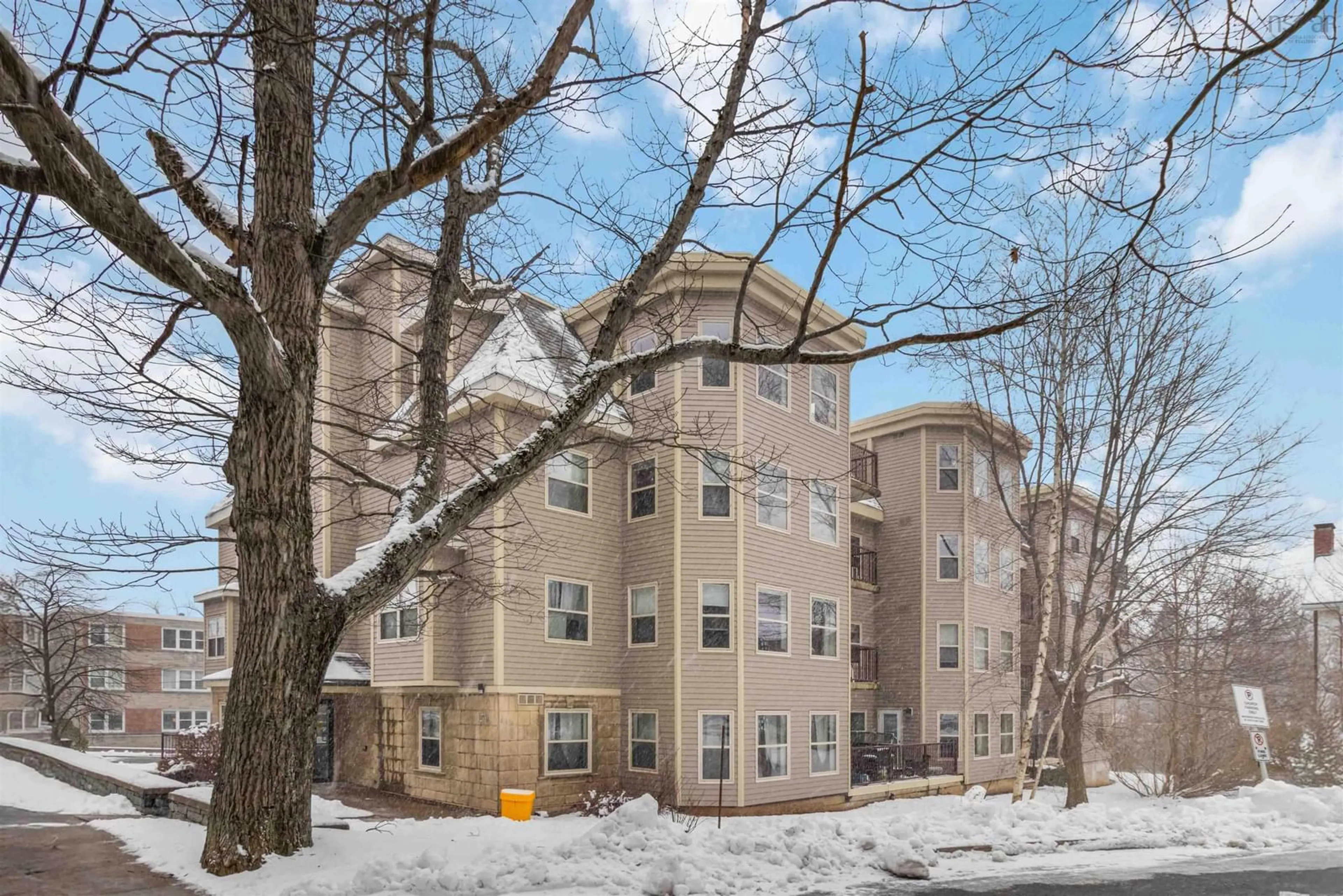 Unknown for 1270 Oxford St #402, Halifax Nova Scotia B3H 3Y8