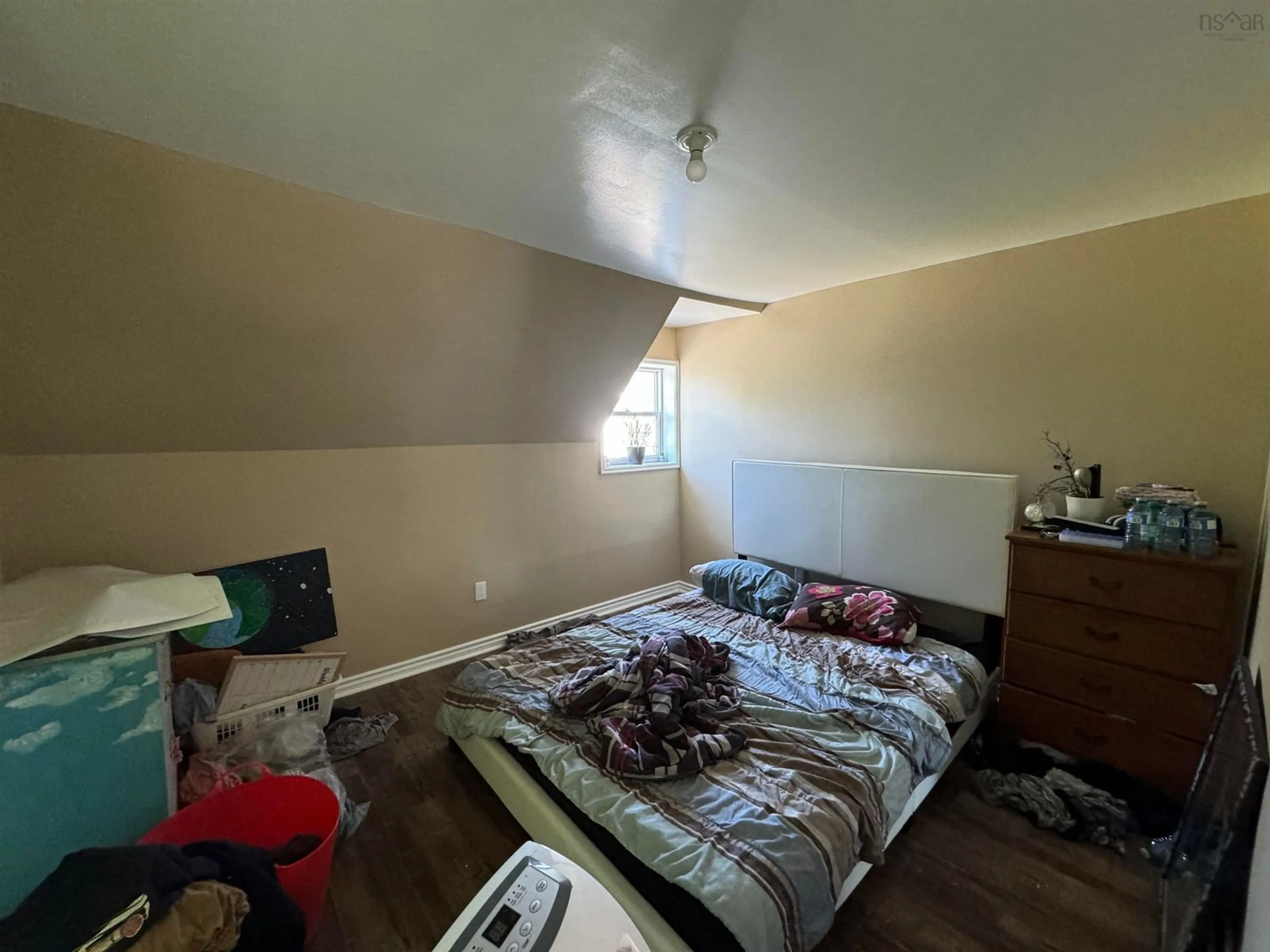 A pic of a room for 71 Brook St, North Sydney Nova Scotia B2A 2J6