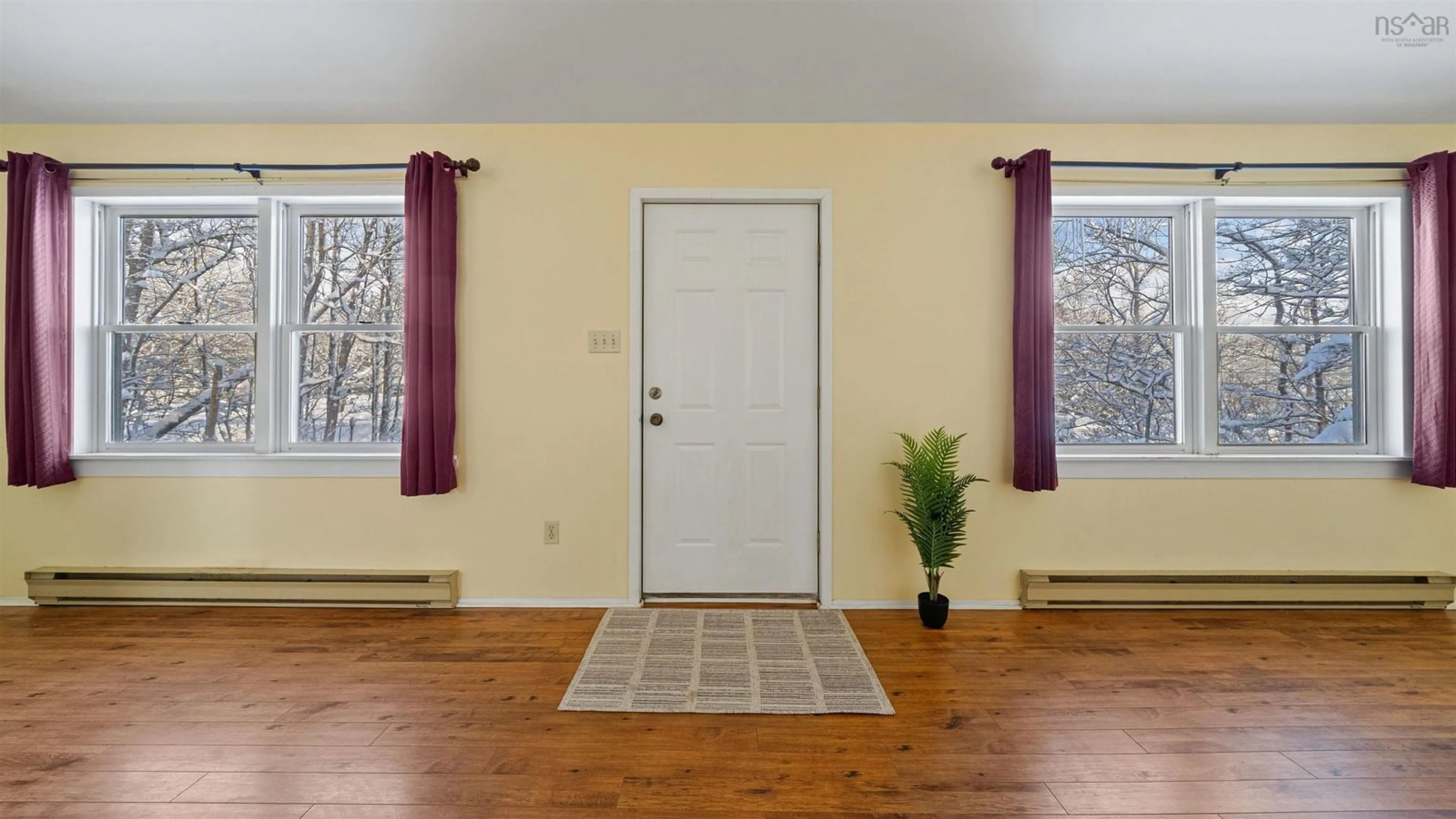 Indoor entryway for 45 Franklin Dr, Truro Heights Nova Scotia B6L 1G2