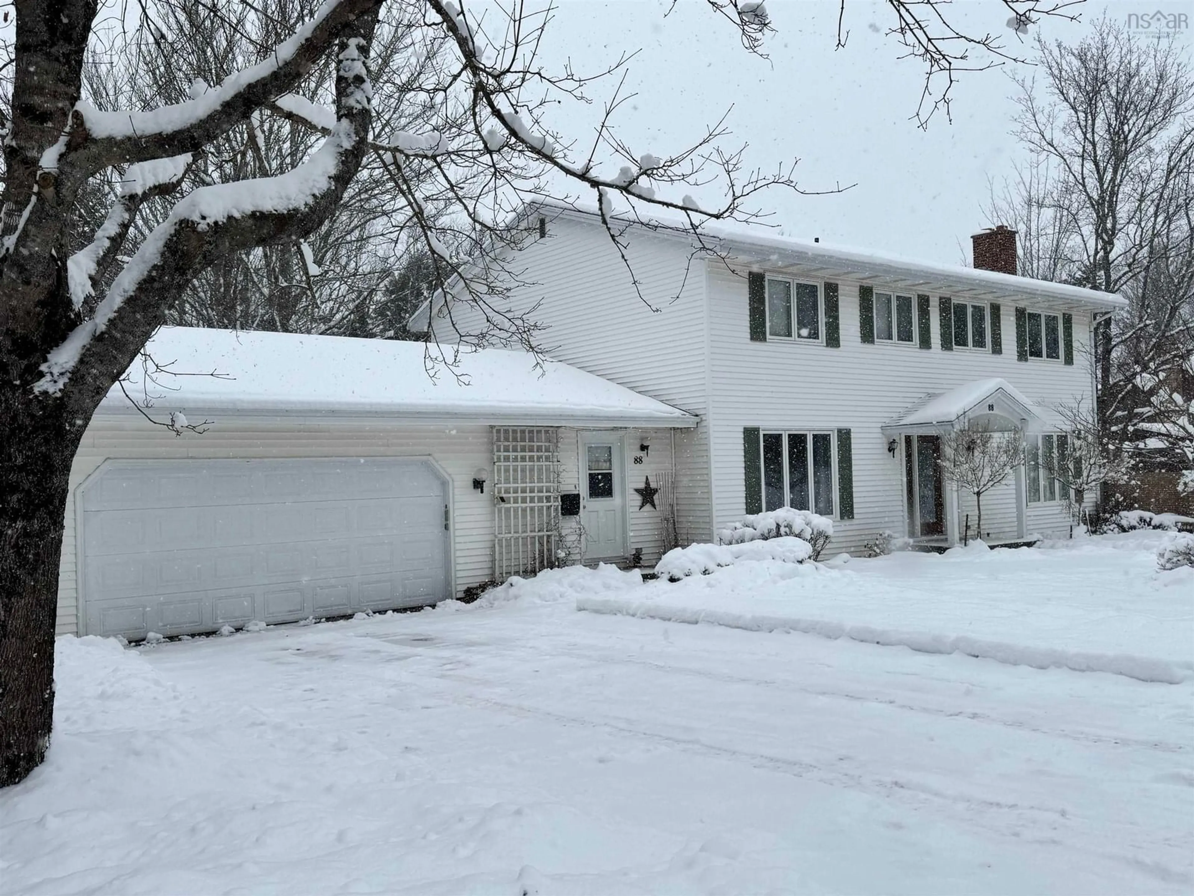 A pic from outside/outdoor area/front of a property/back of a property/a pic from drone, street for 88 Cobequid Dr, Truro Nova Scotia B2N 5R2