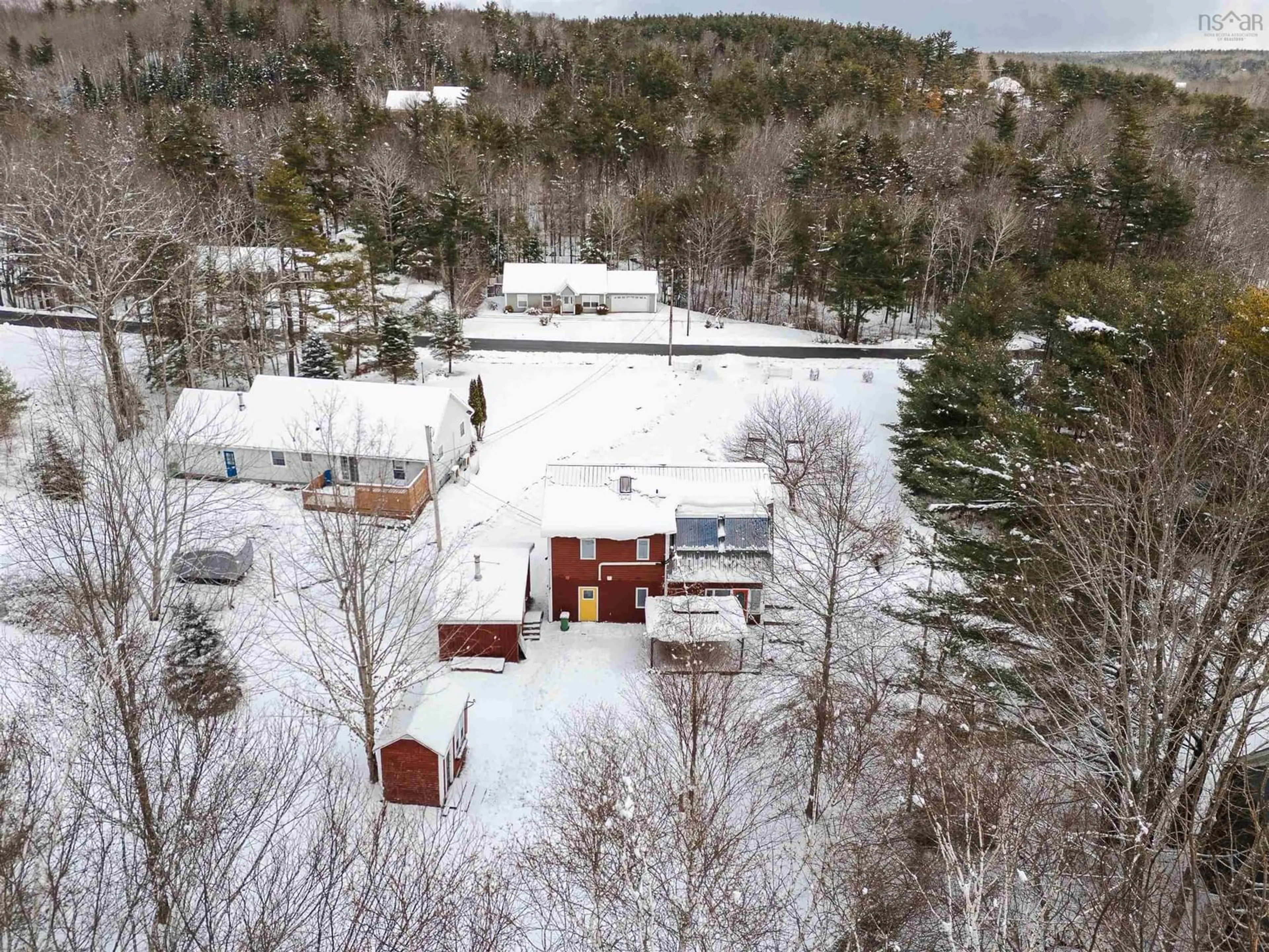 A pic from outside/outdoor area/front of a property/back of a property/a pic from drone, mountain view for 21 Long Hill Rd, Mahone Bay Nova Scotia B0J 1E0