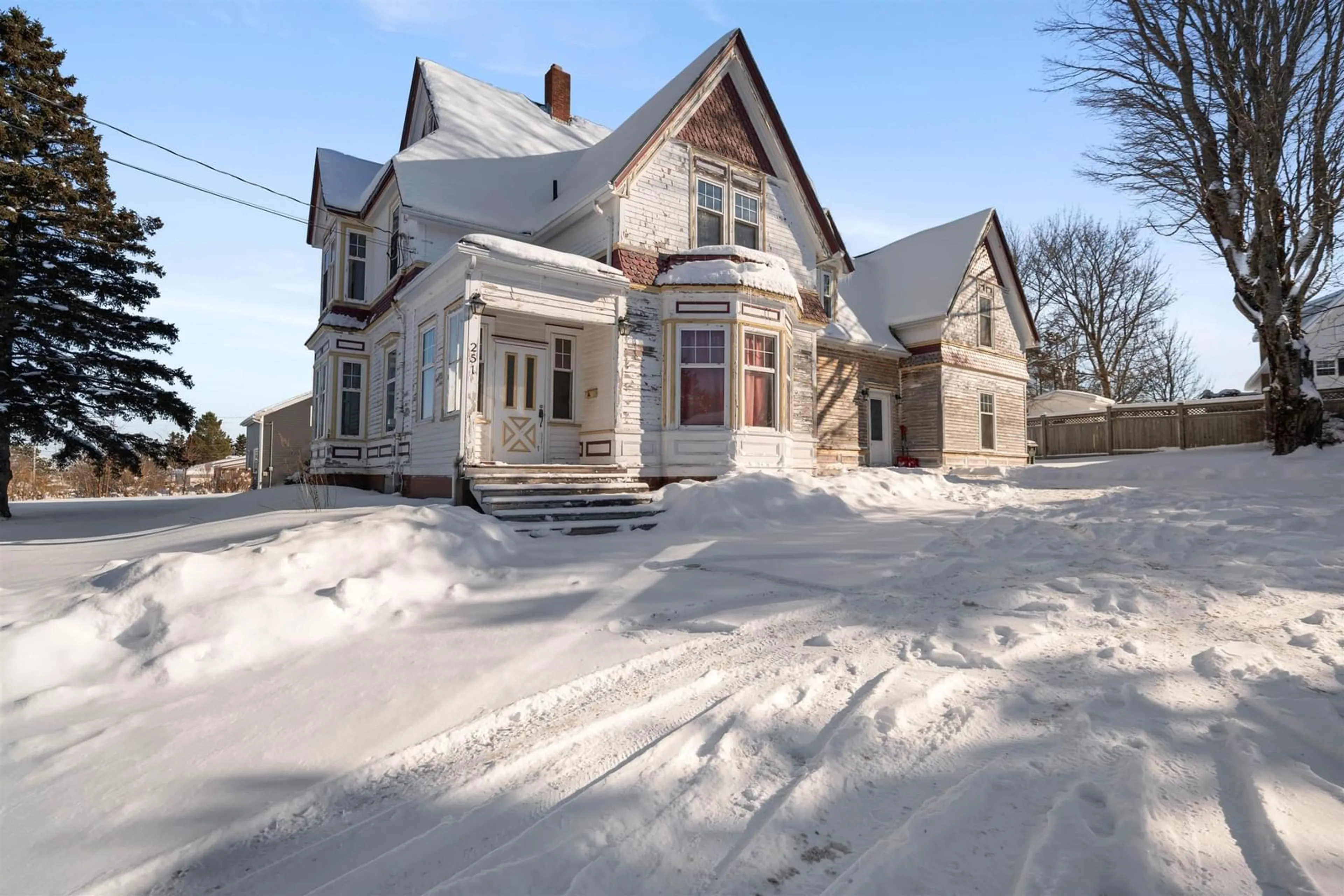 Unknown for 251 Victoria St, Amherst Nova Scotia B4H 4C4