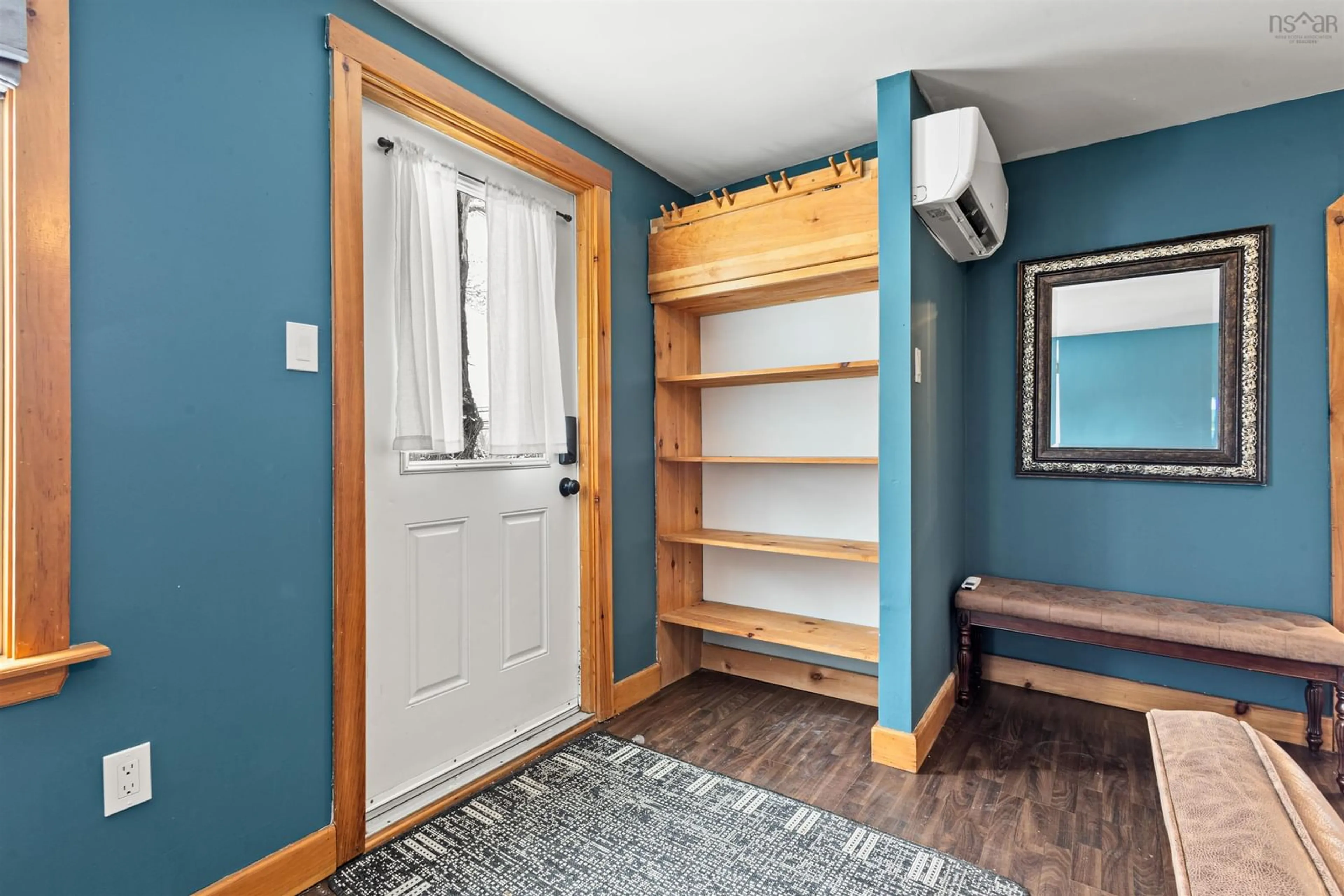Indoor entryway for 202 Gaspereau Ave, Wolfville Nova Scotia B4P 2E6