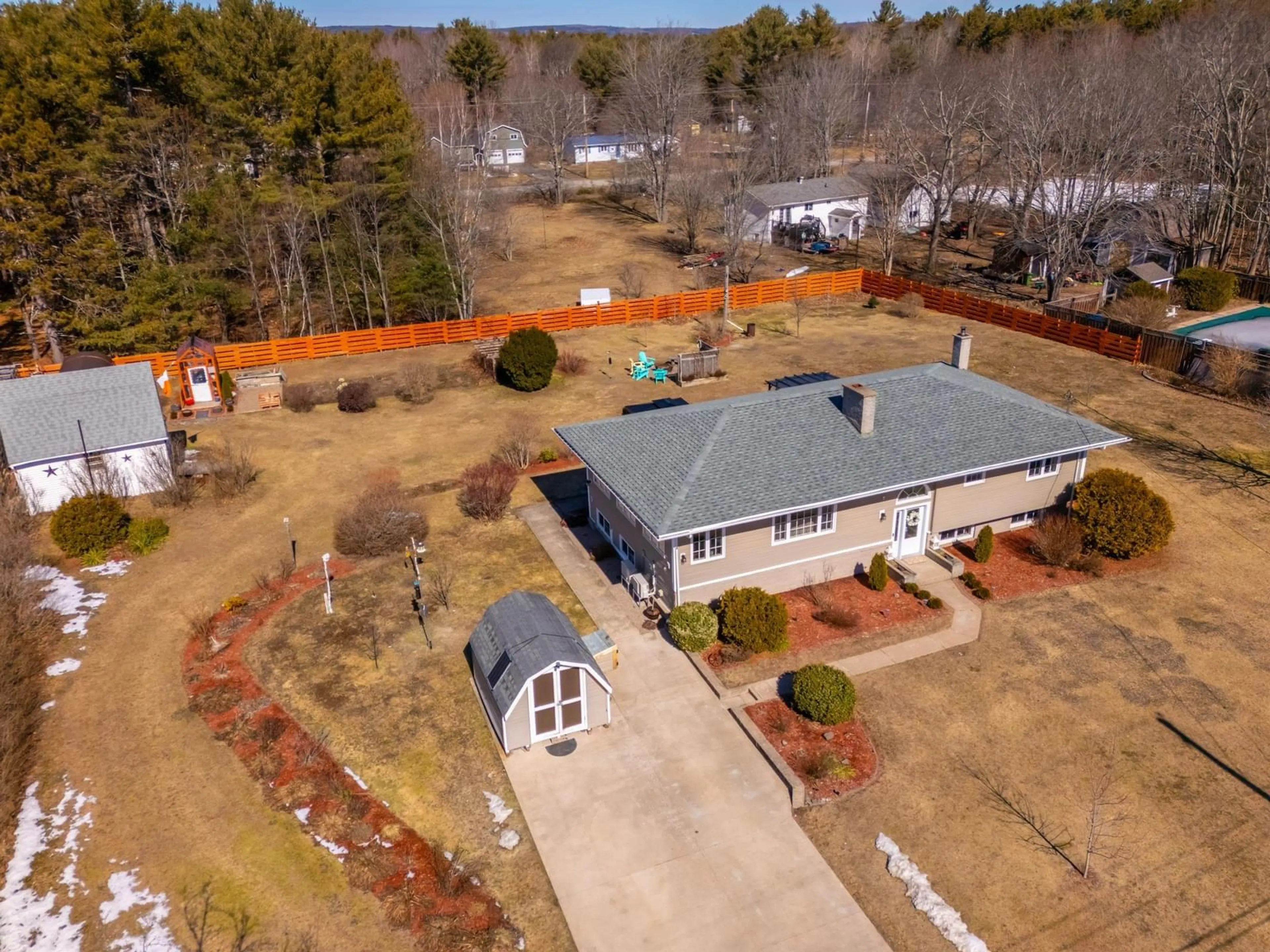 A pic from outside/outdoor area/front of a property/back of a property/a pic from drone, unknown for 98 Poplar Dr, Meadowvale Nova Scotia B0P 1R0