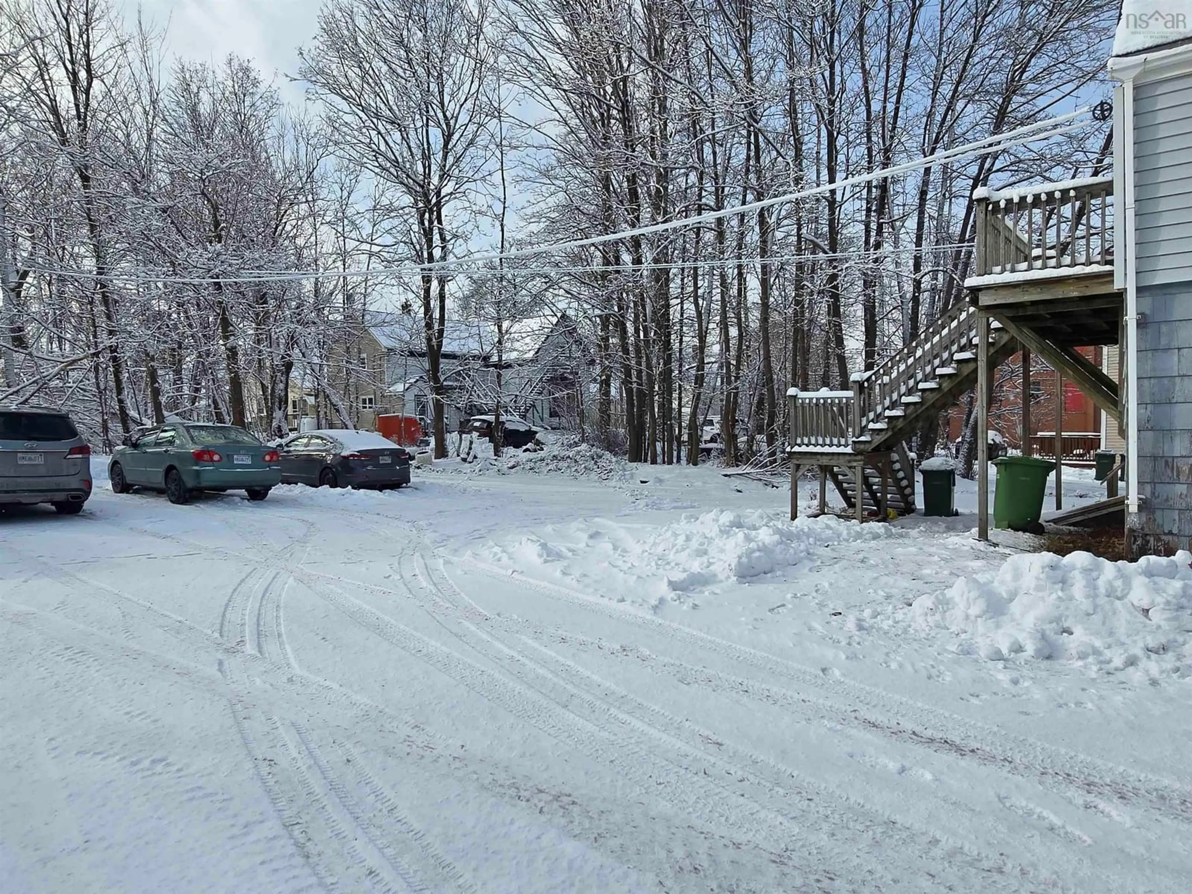 Parking for 211 Forbes St, New Glasgow Nova Scotia B2H 4P2