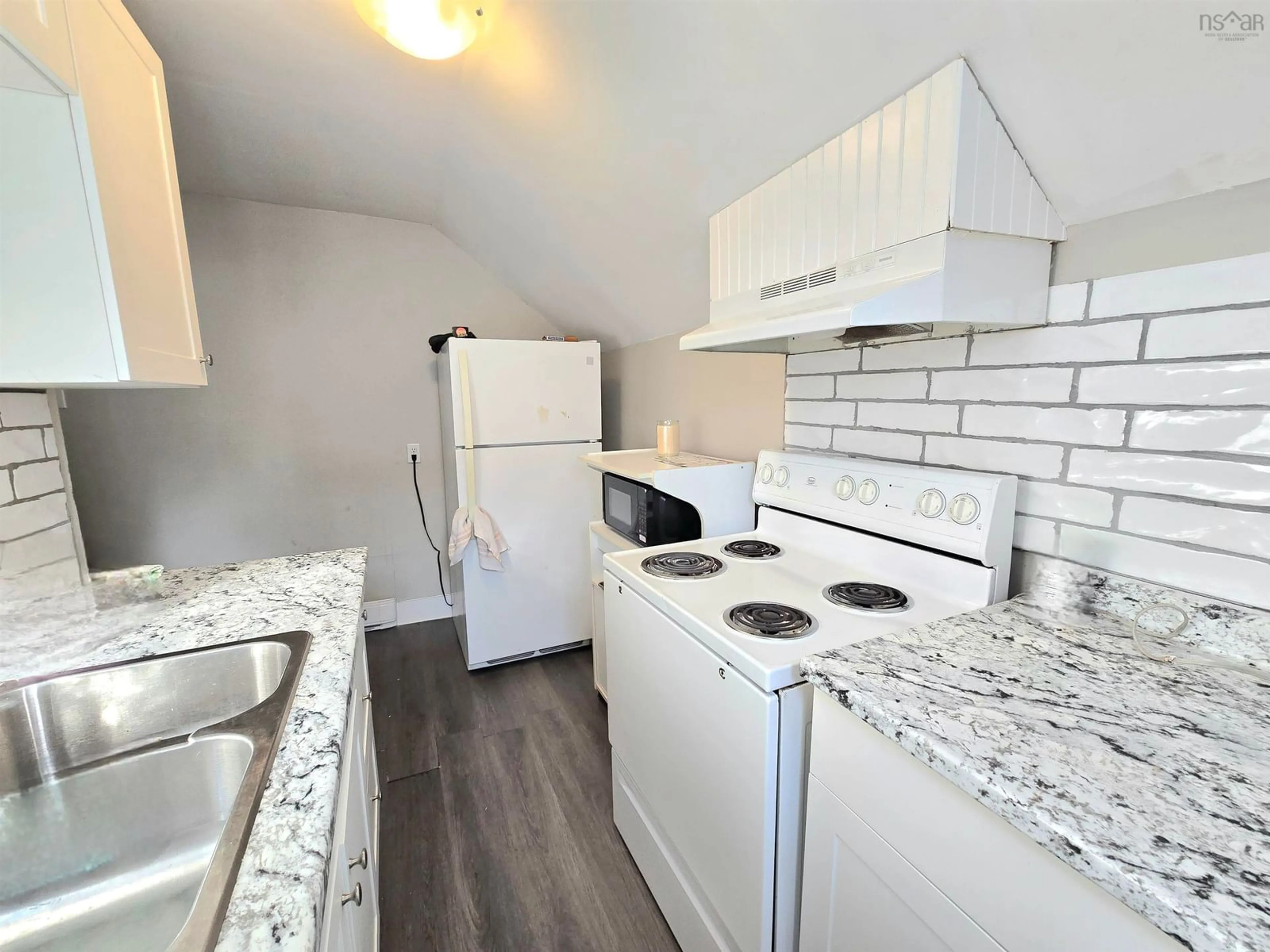Standard kitchen, unknown for 211 Forbes St, New Glasgow Nova Scotia B2H 4P2