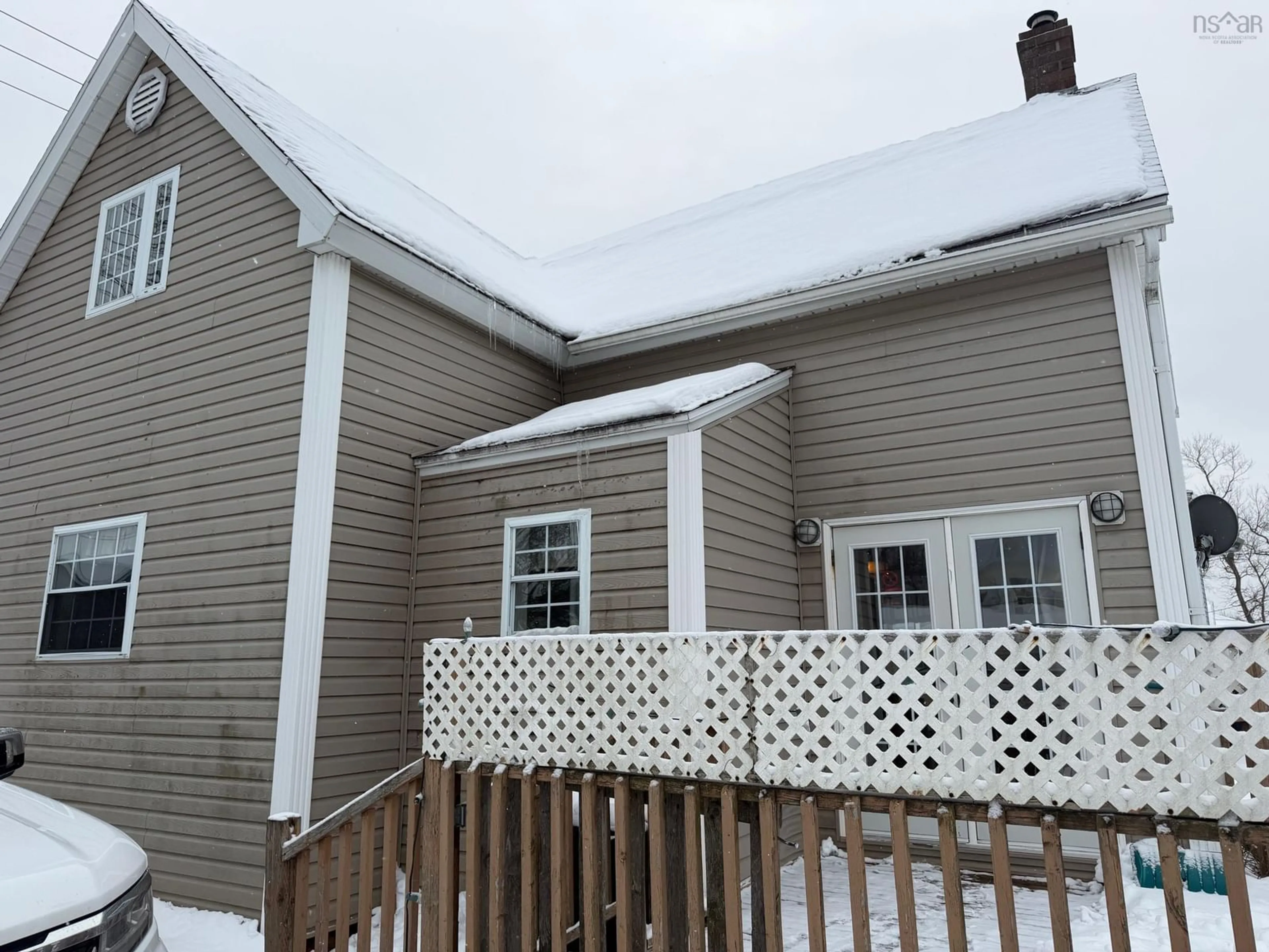 Home with vinyl exterior material, unknown for 70 Fraser Ave, Sydney Mines Nova Scotia B1V 2C3