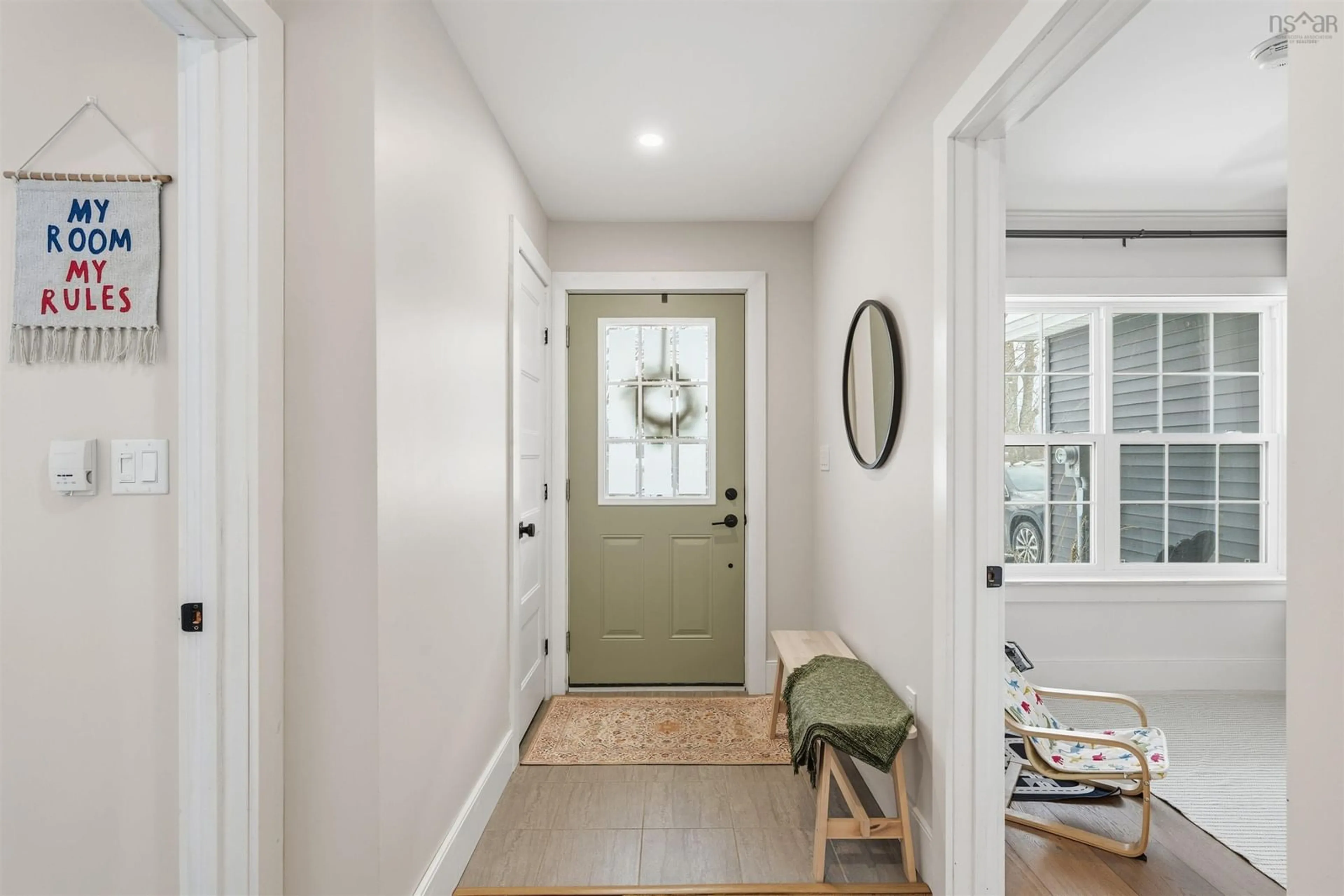 Indoor entryway for 82 Town Rd, Falmouth Nova Scotia B0P 1P0