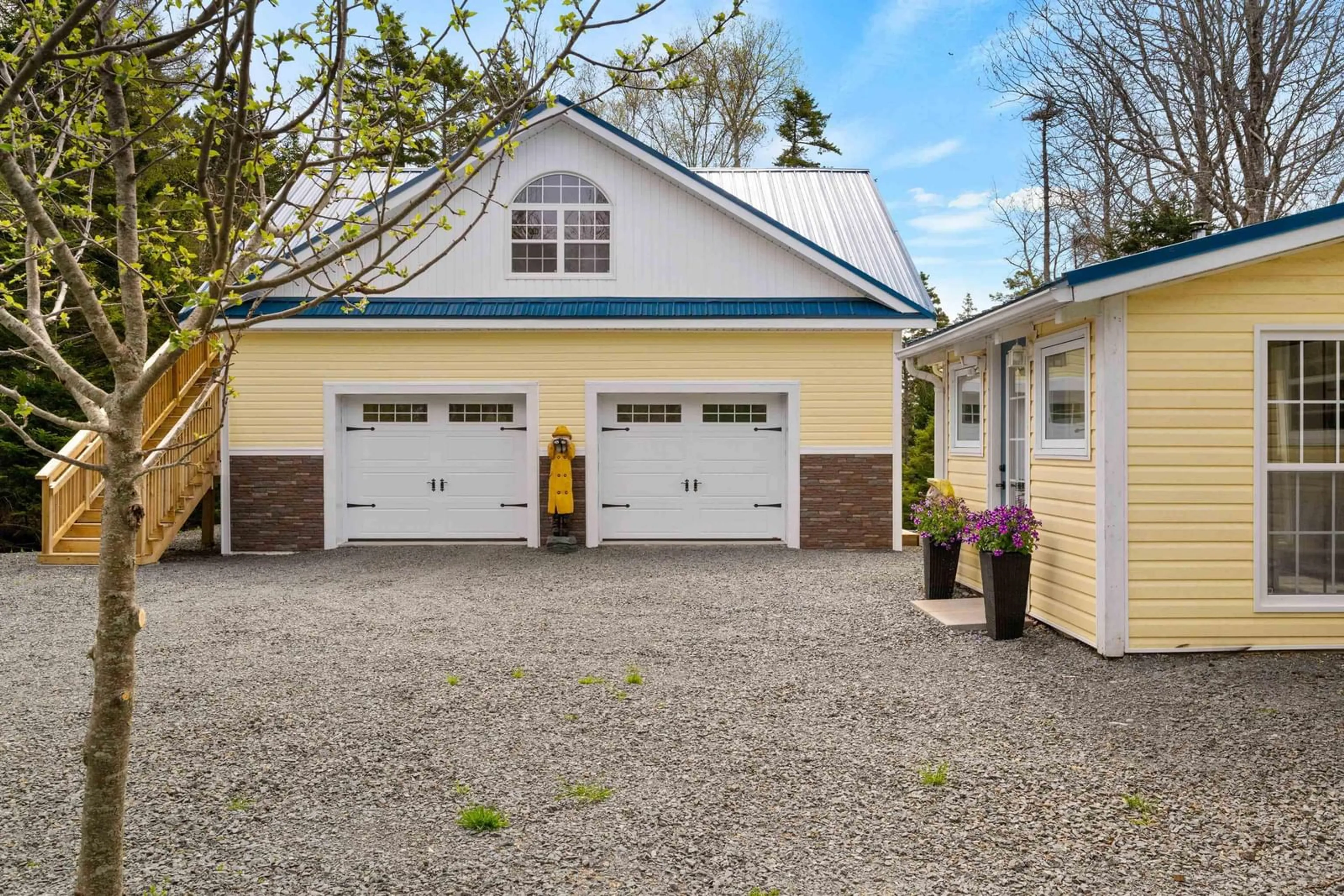 Indoor garage for 42 Goldfinch Lane, Heckmans Island Nova Scotia B0J 2C0
