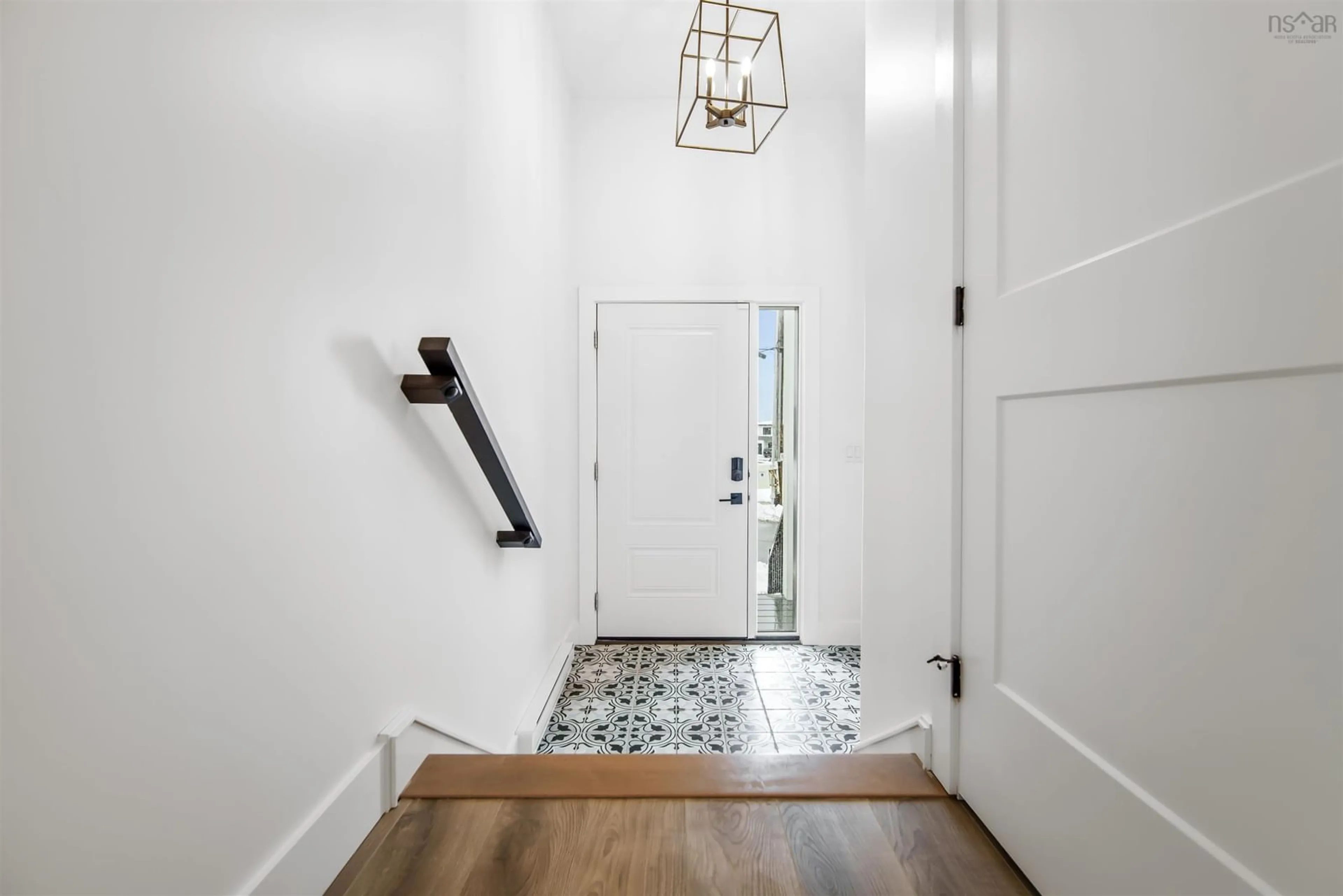 Indoor entryway for 603 Cowie Hill Rd, Halifax Nova Scotia B3N 0E1