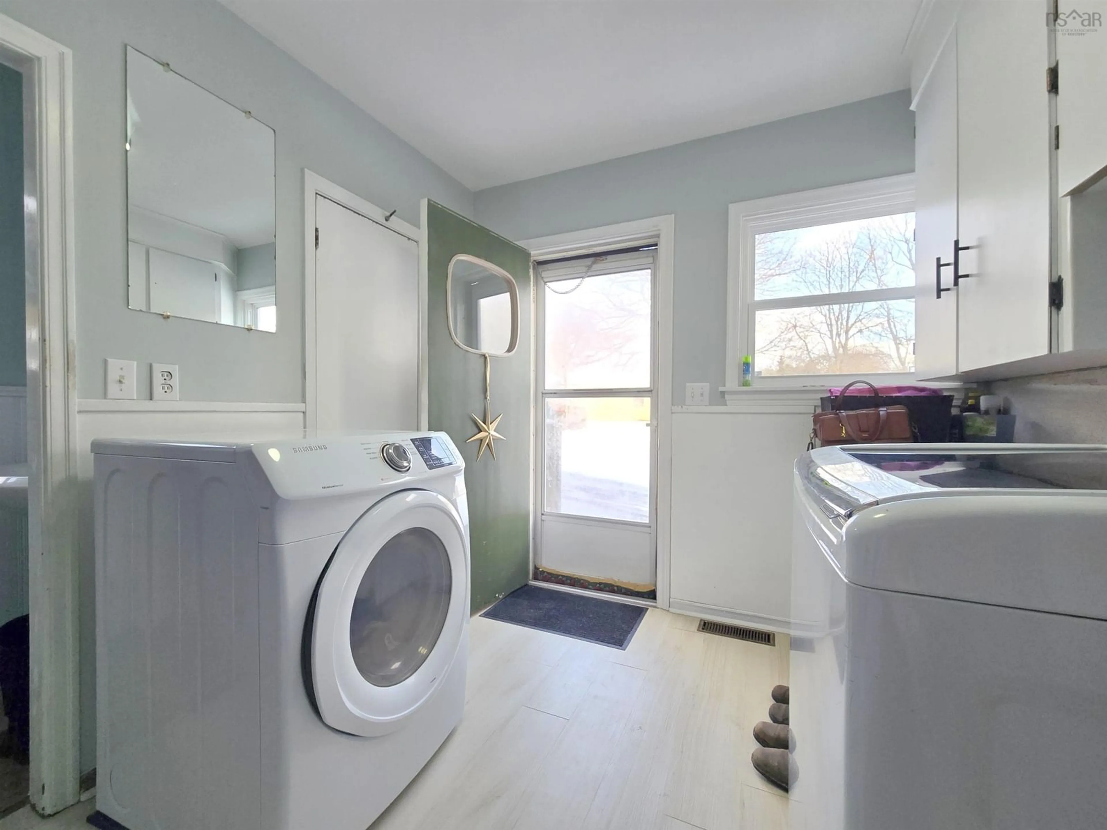 Laundry room for 34 Dale St, Amherst Nova Scotia B4H 2A4