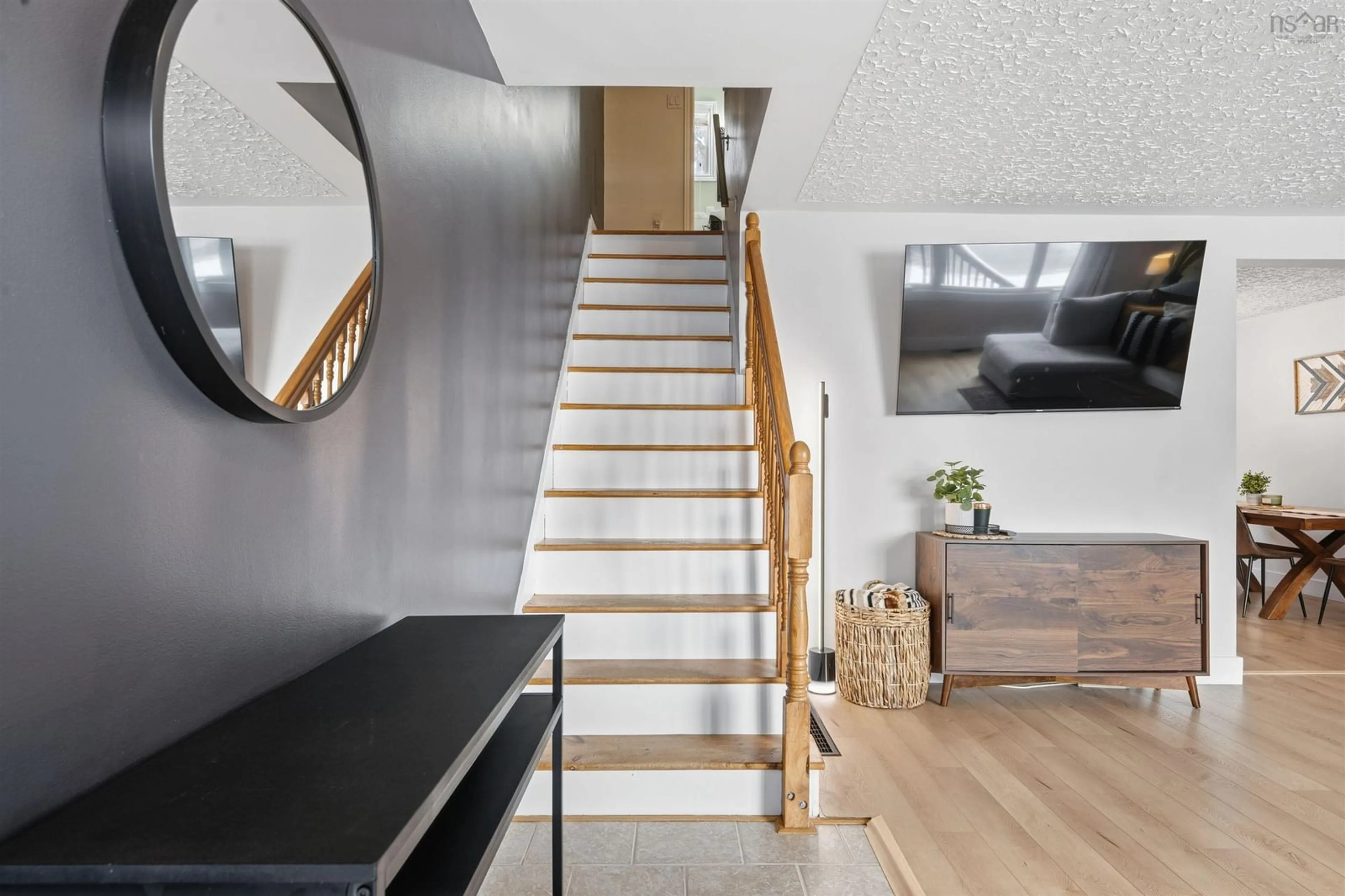 Stairs for 32 Polara Dr, Lower Sackville Nova Scotia B4C 2B6