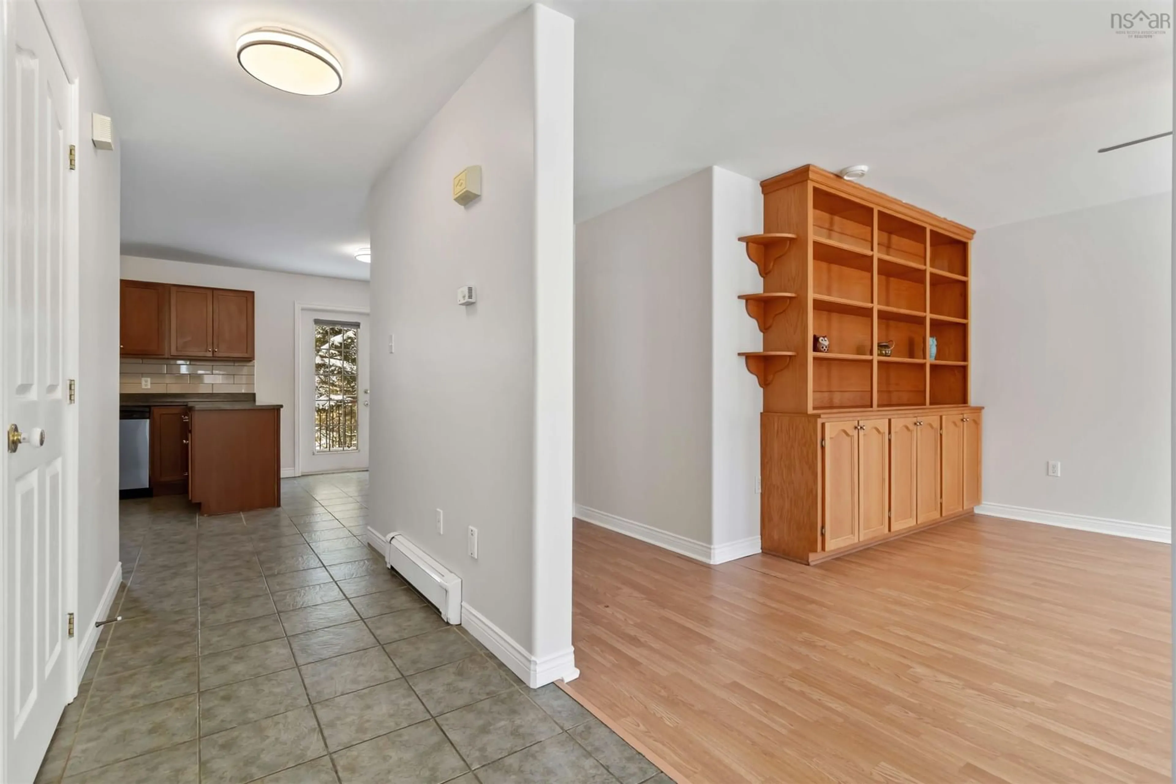 Indoor entryway for 3 Binnacle Crt, Bedford Nova Scotia B4A 4A3