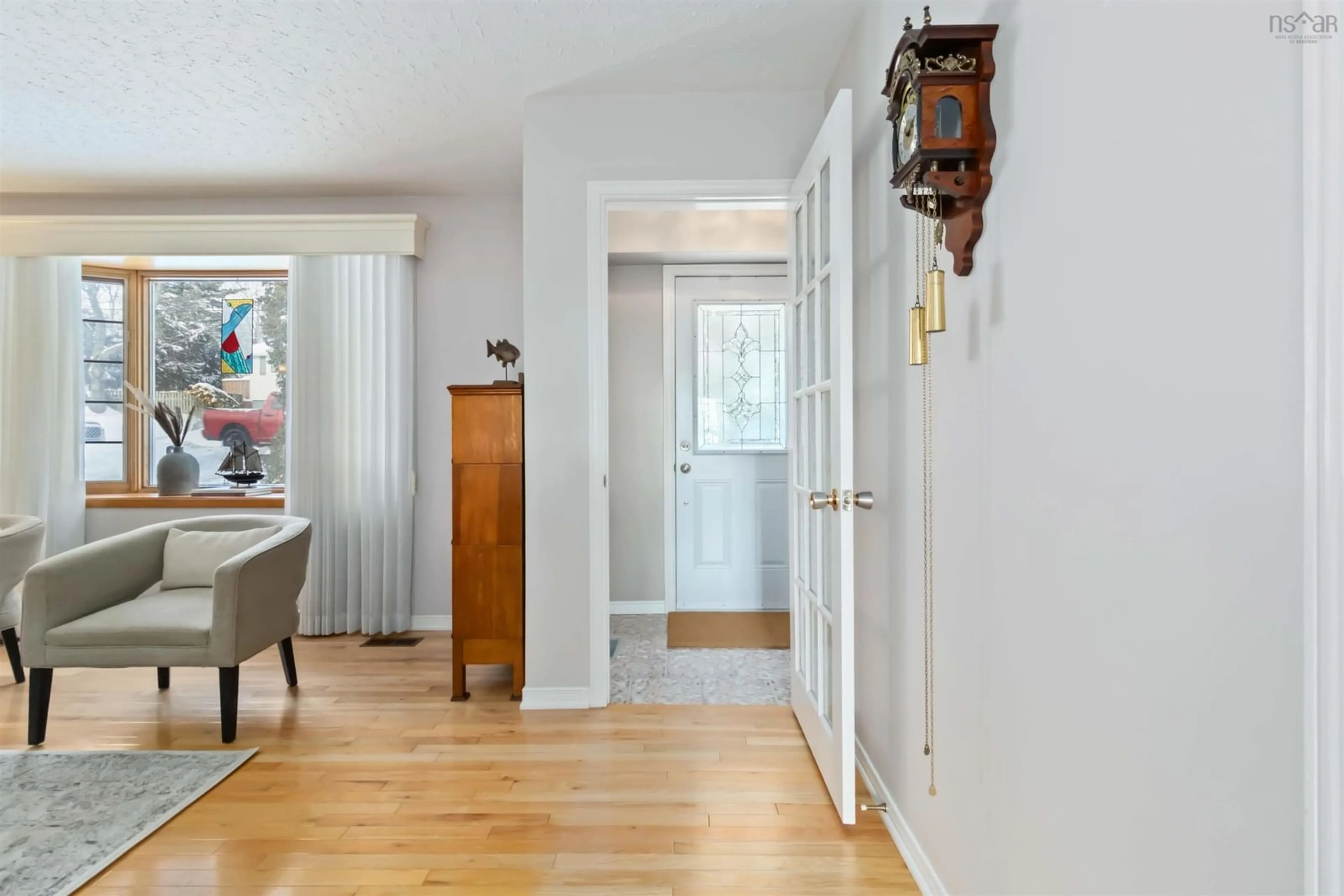 Indoor entryway for 88 Beaumont Dr, Lower Sackville Nova Scotia B4C 1V6