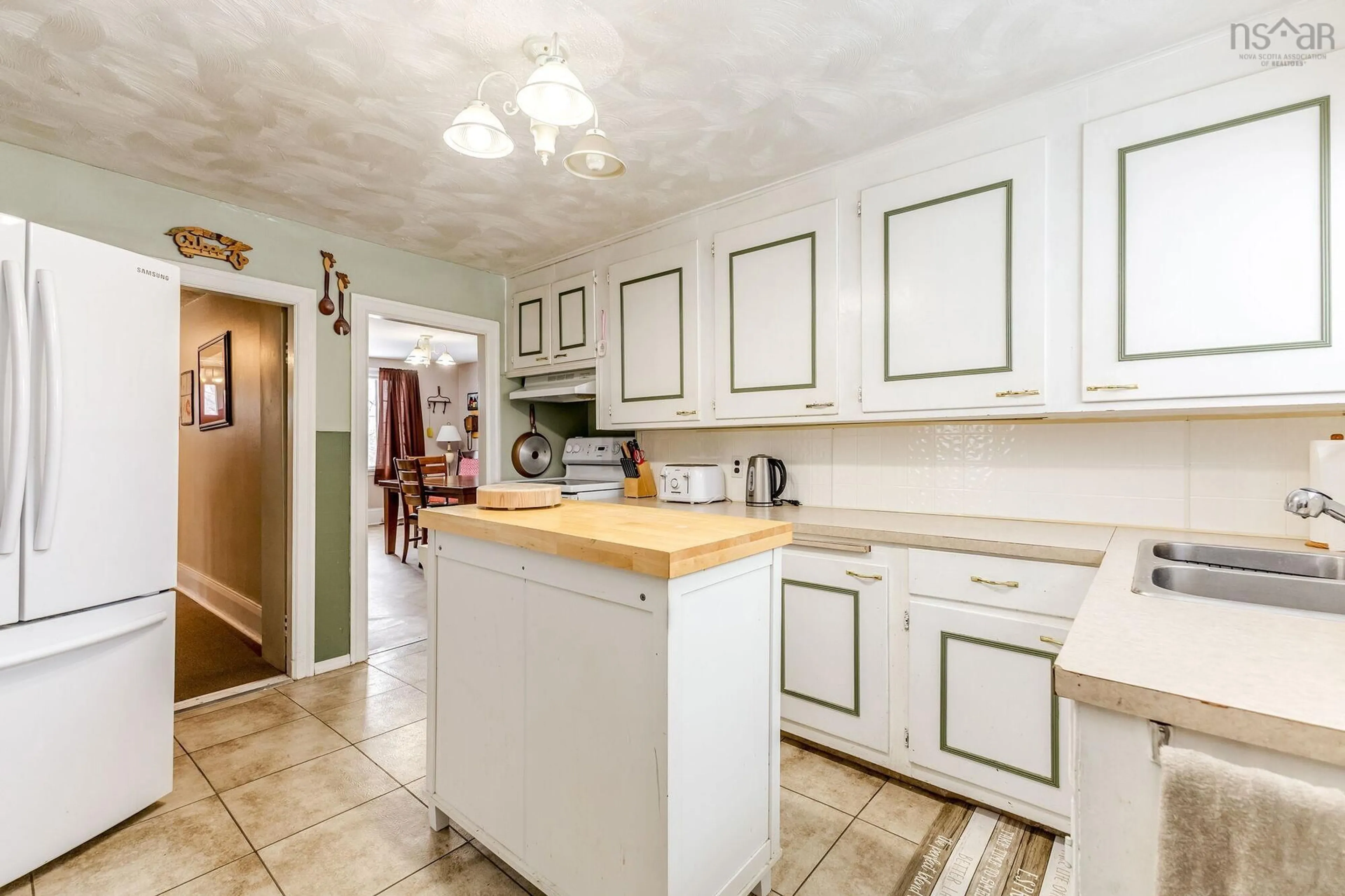 Standard kitchen, ceramic/tile floor for 1097 Highway 376, Durham Nova Scotia B0K 1H0