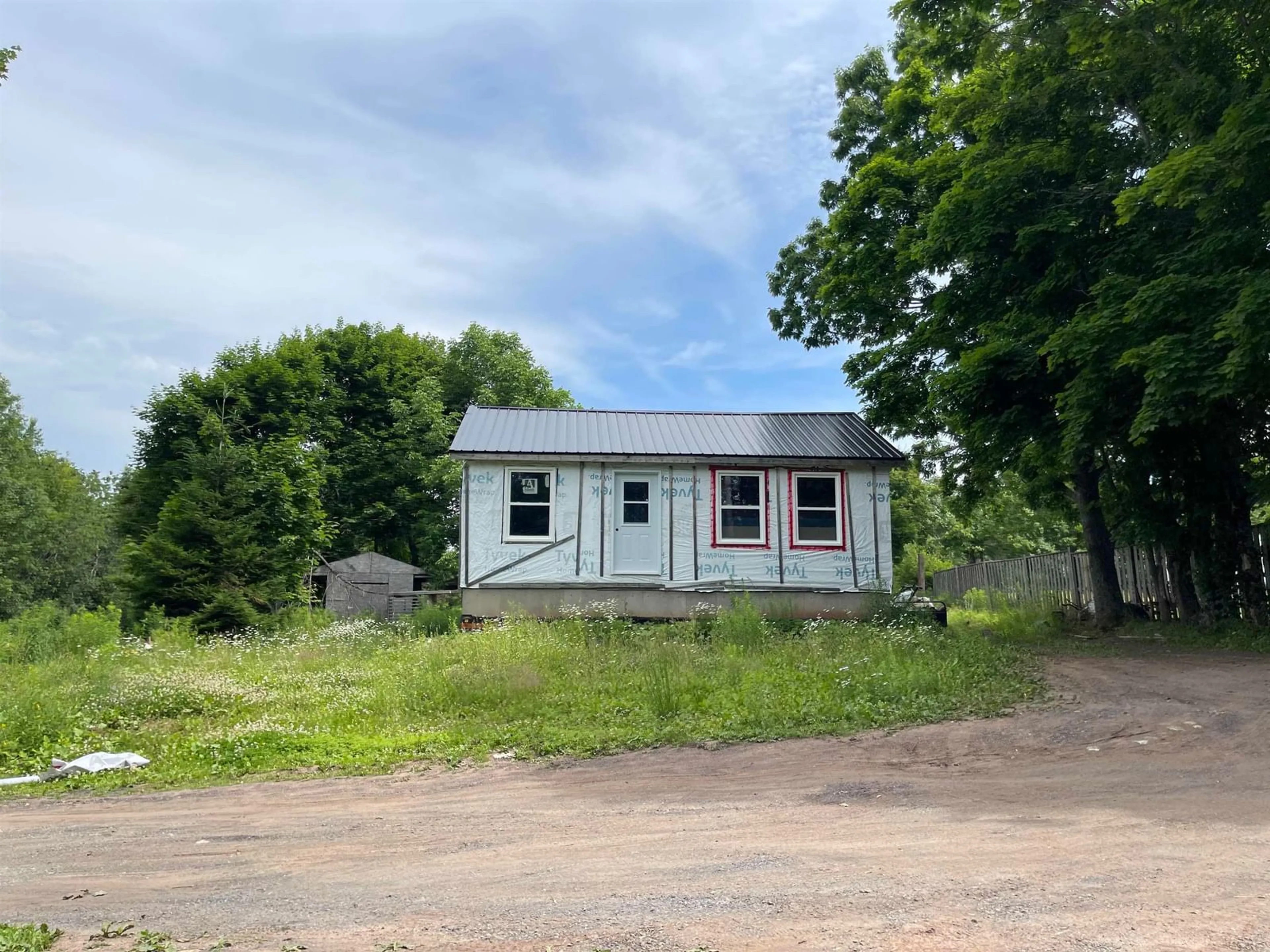 Shed for 526 Mountain Rd, New Glasgow Nova Scotia B2H 5W1