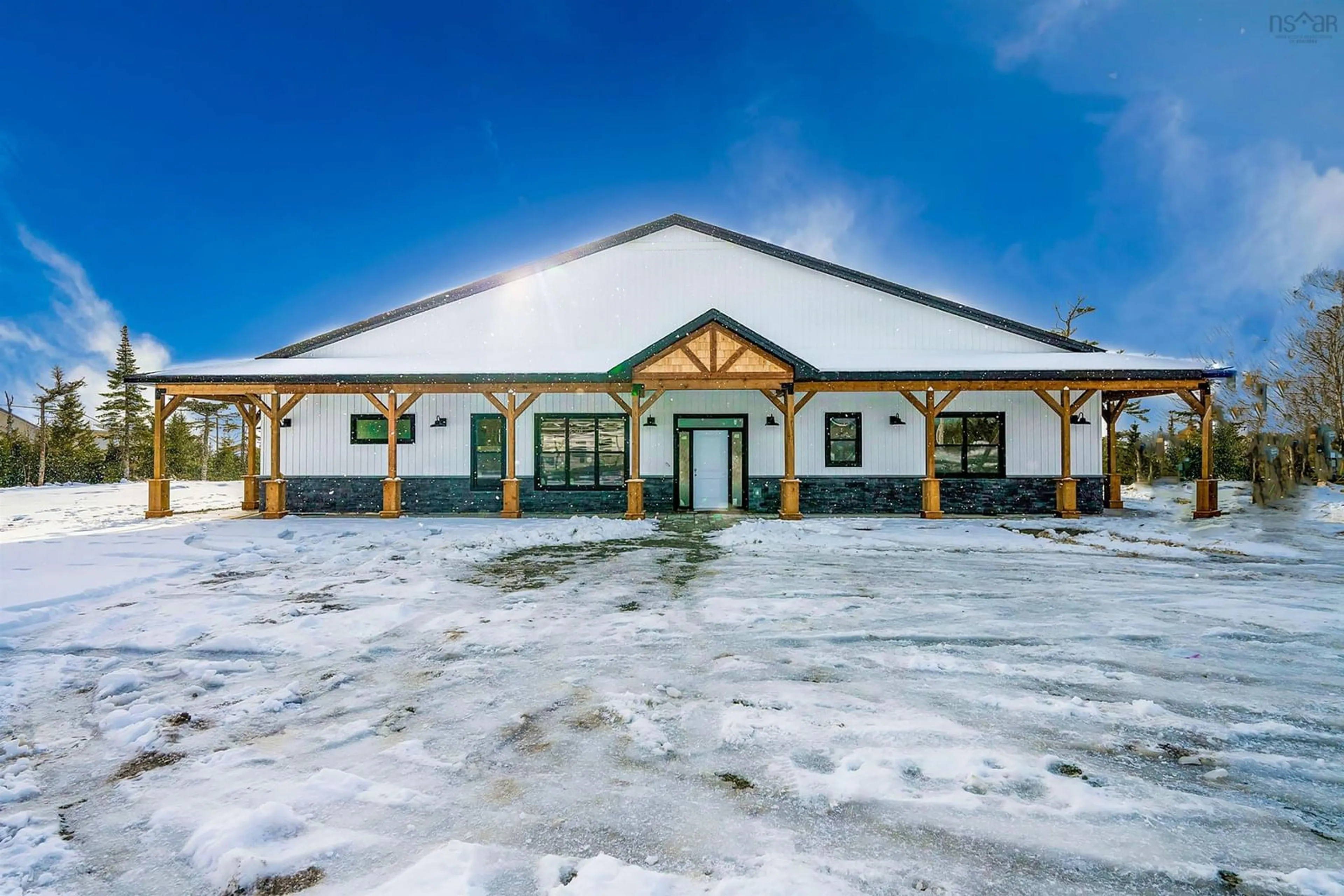 Indoor foyer for 35 George Cyril Dr, Lawrencetown Nova Scotia B2Z 1E2