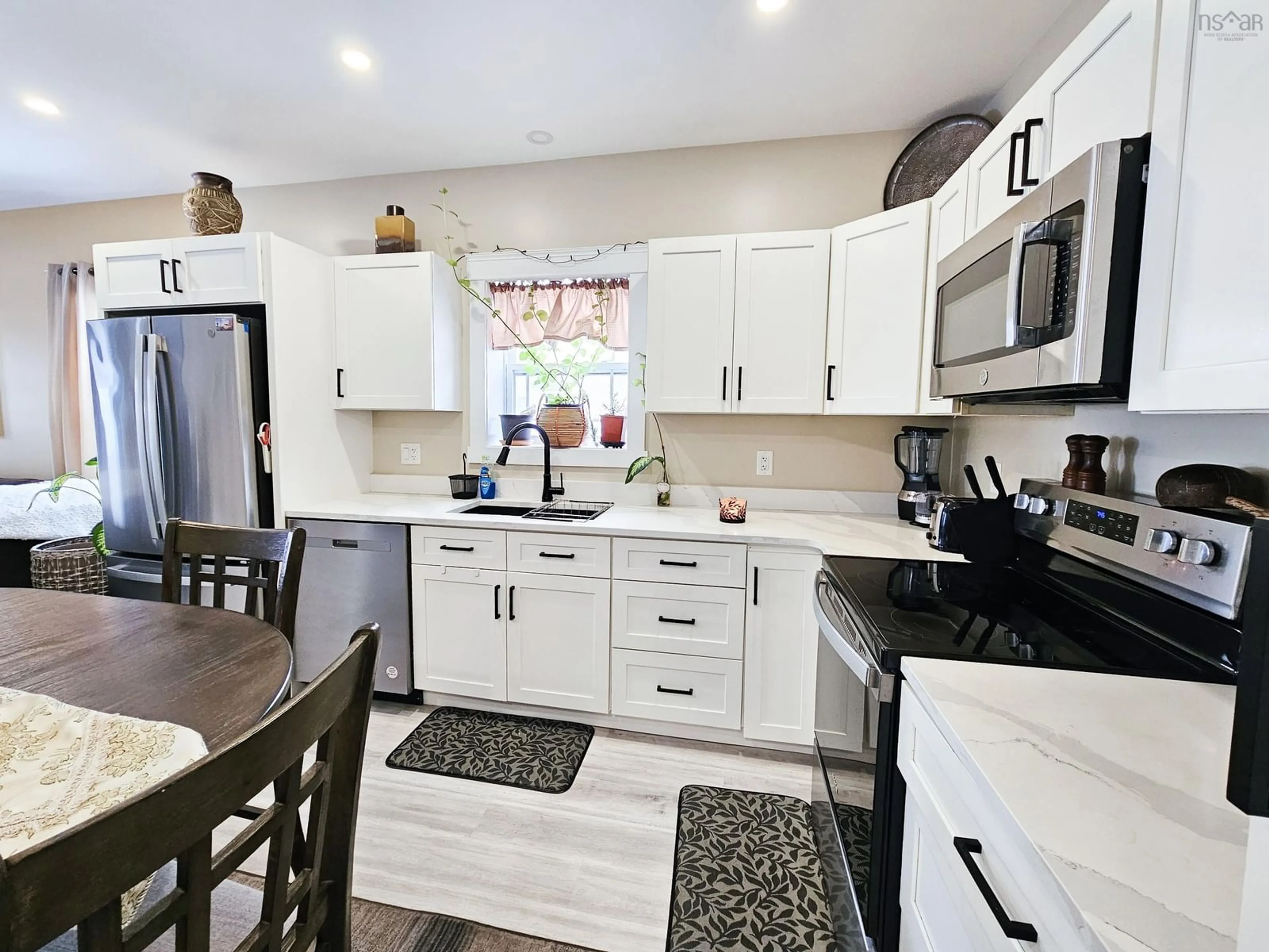 Open concept kitchen, ceramic/tile floor for 520 Truro Heights Rd, Truro Heights Nova Scotia B6L 1Y1