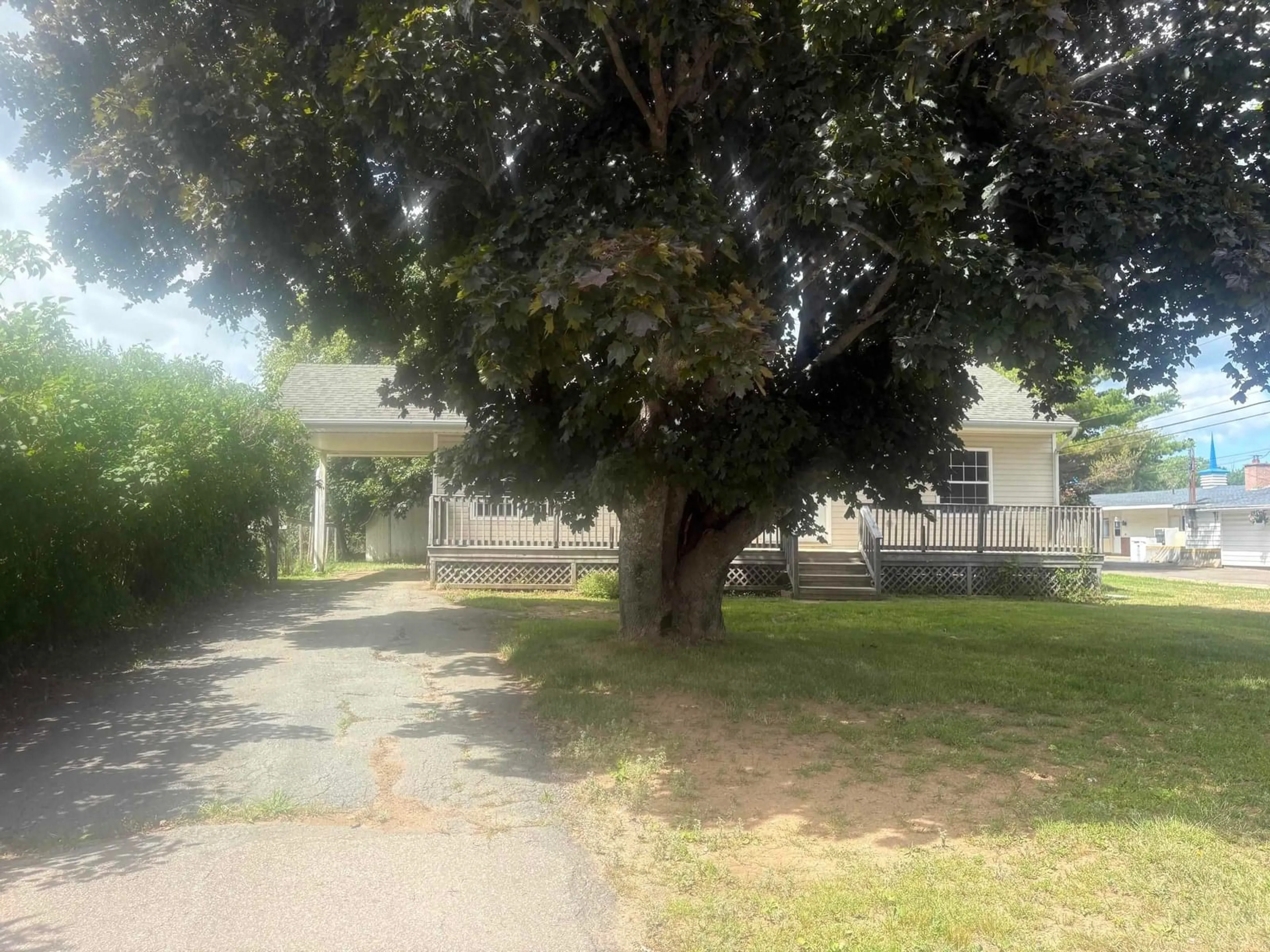 A pic from outside/outdoor area/front of a property/back of a property/a pic from drone, street for 437 Main St, Middleton Nova Scotia B0P 1M0