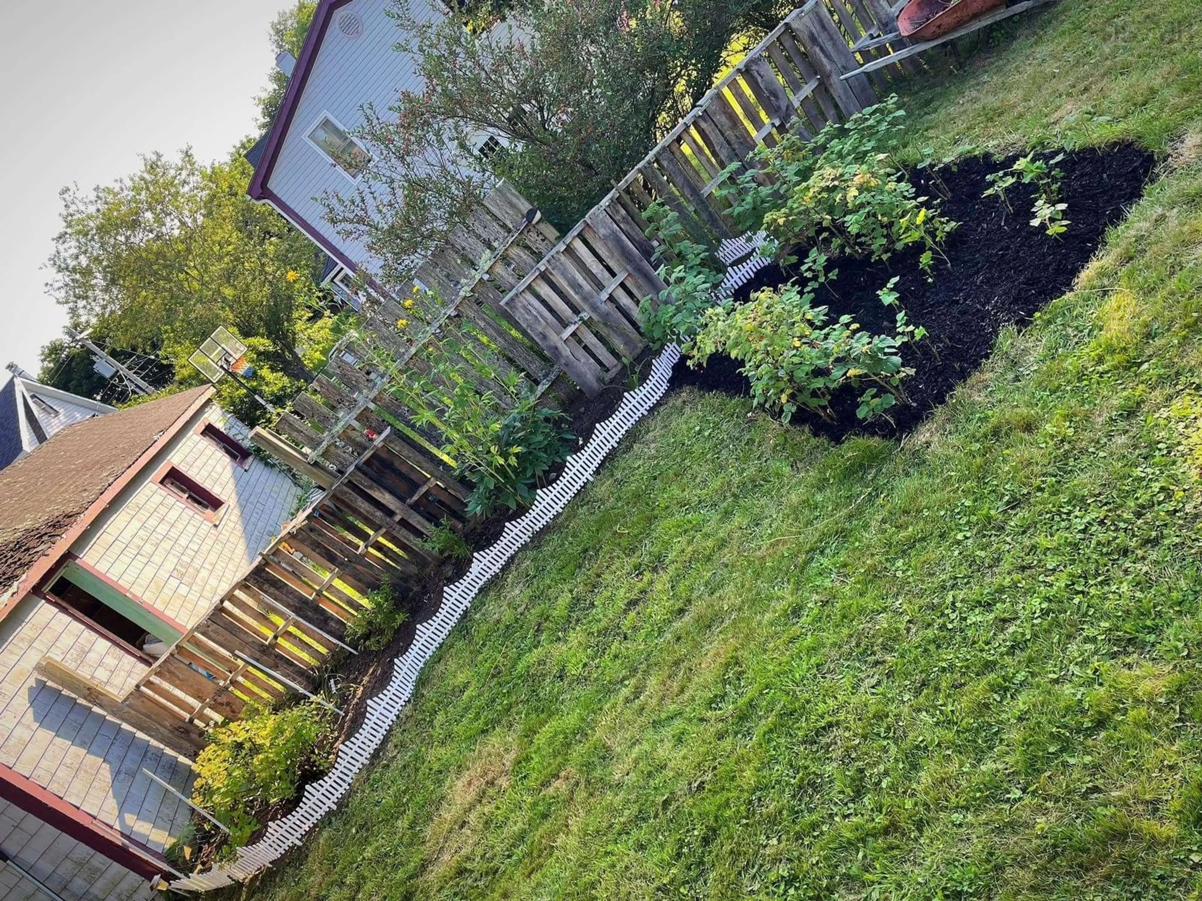 A pic from outside/outdoor area/front of a property/back of a property/a pic from drone, city buildings view from balcony for 197 Hammond St, Shelburne Nova Scotia B0T 1W0