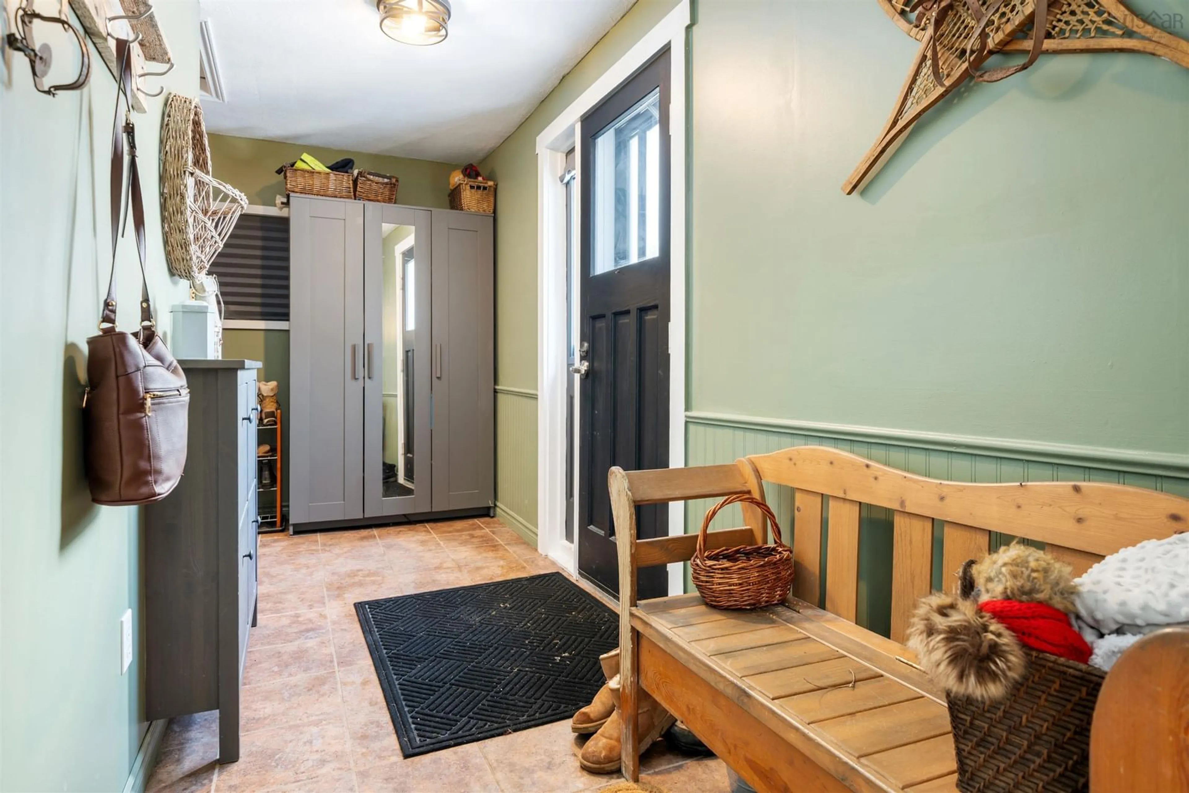 Indoor entryway for 13054 Highway 224, Chaswood Nova Scotia B0N 2H0