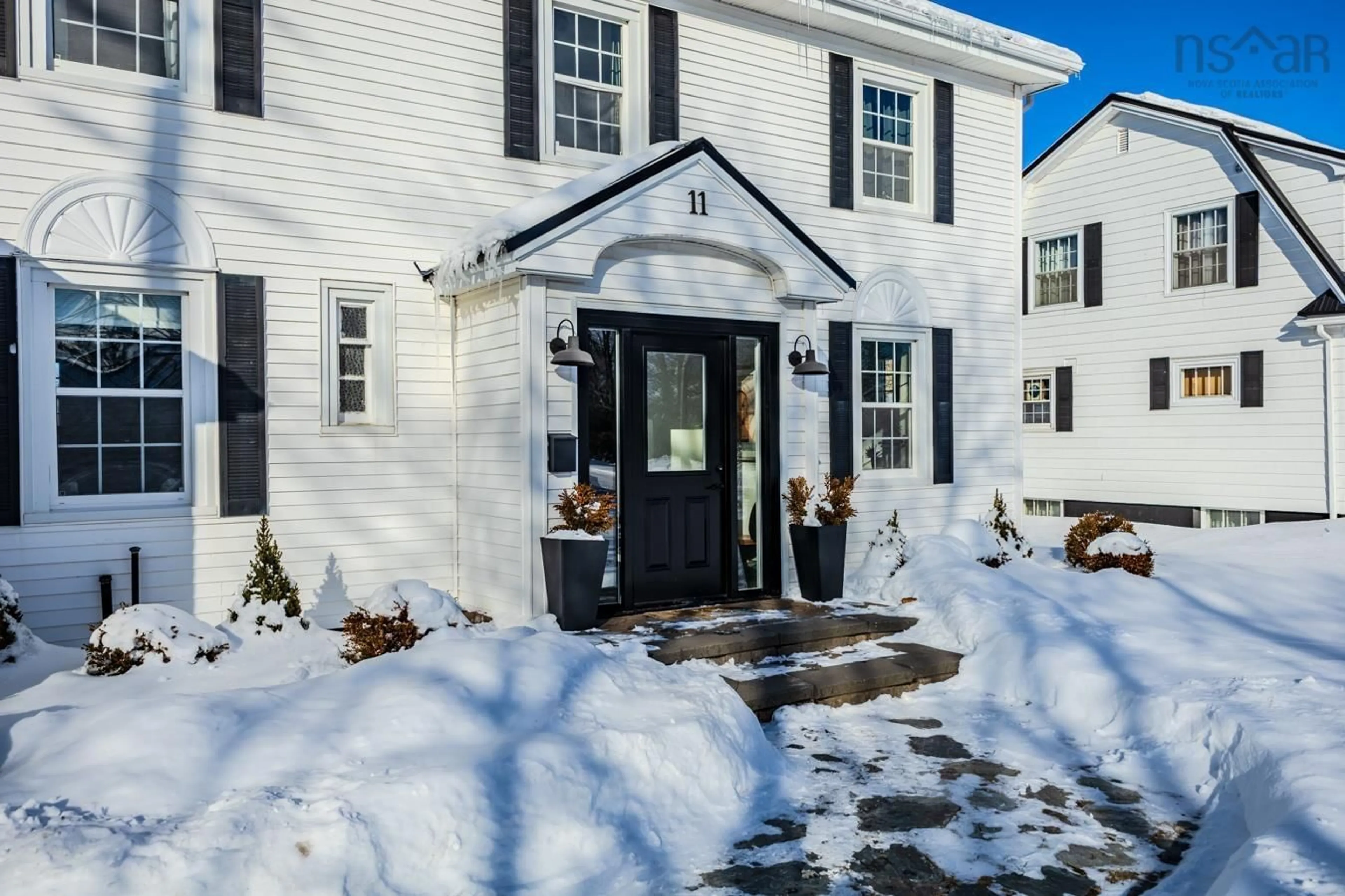 Indoor entryway for 11 Smith Ave, Truro Nova Scotia B2N 1C2