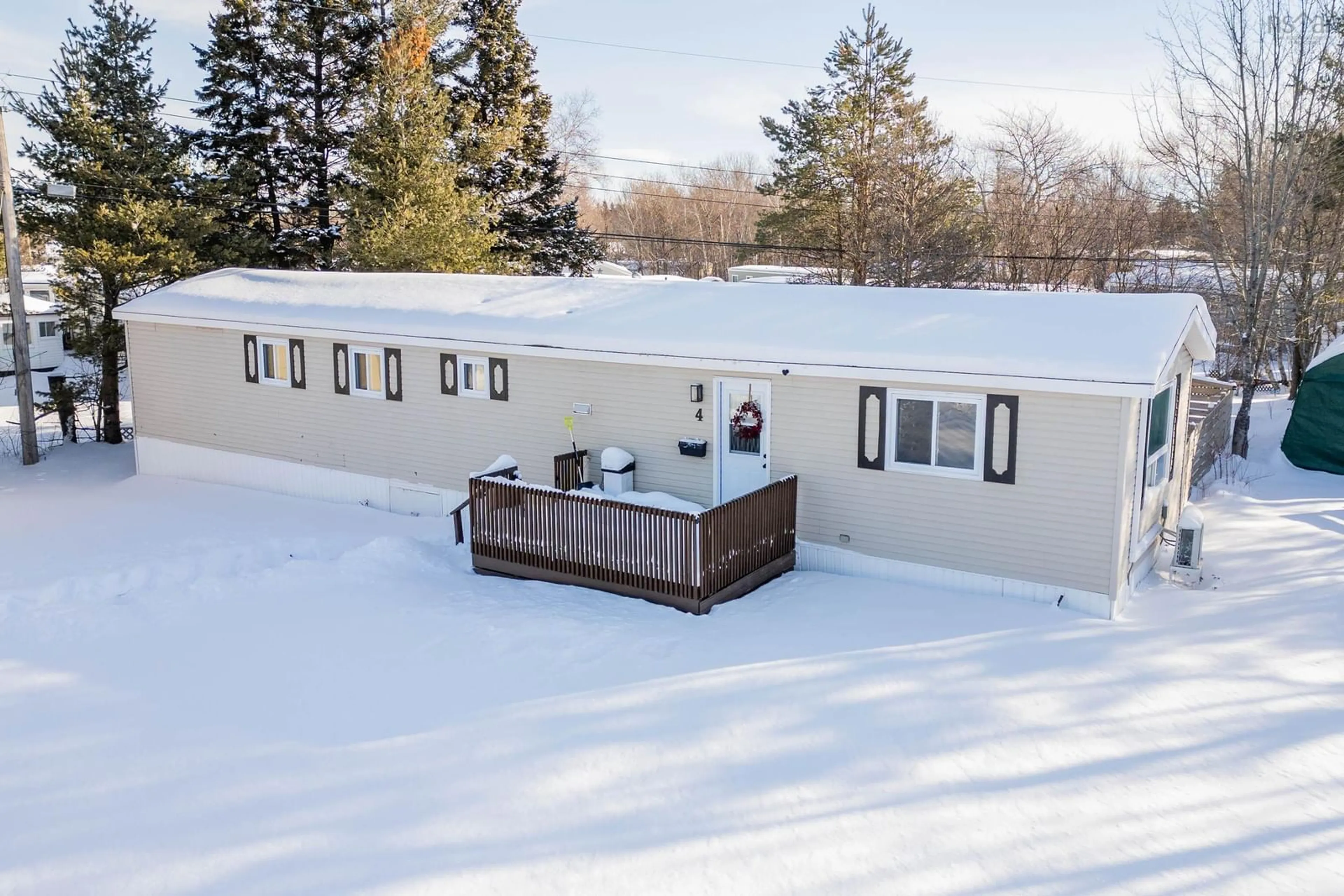 A pic from outside/outdoor area/front of a property/back of a property/a pic from drone, water/lake/river/ocean view for 4 Bayview Cres, Amherst Nova Scotia B4H 4E5