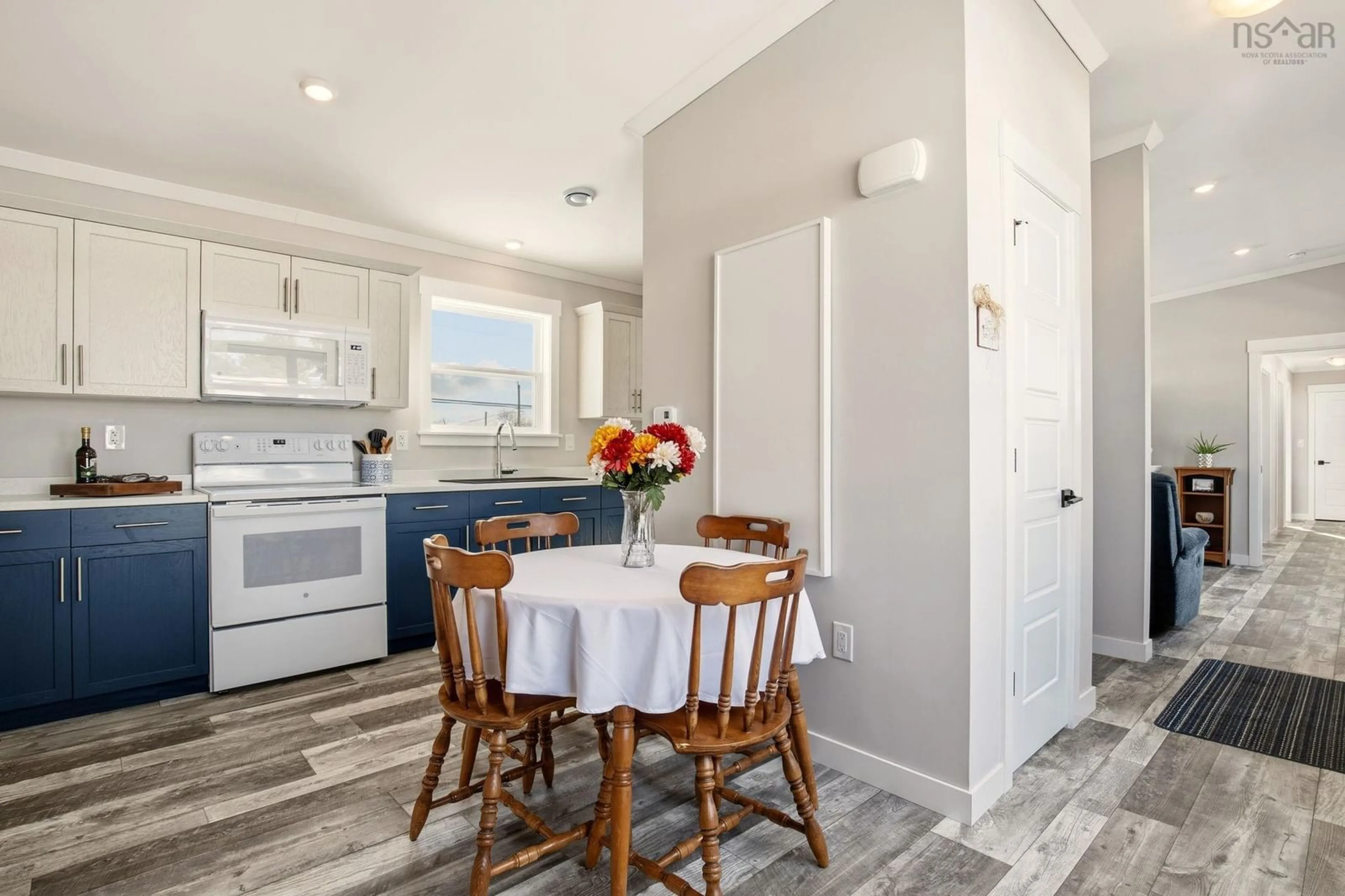 Open concept kitchen, ceramic/tile floor for 40 Davis Dr, Mount Uniacke Nova Scotia B0N 1Z0