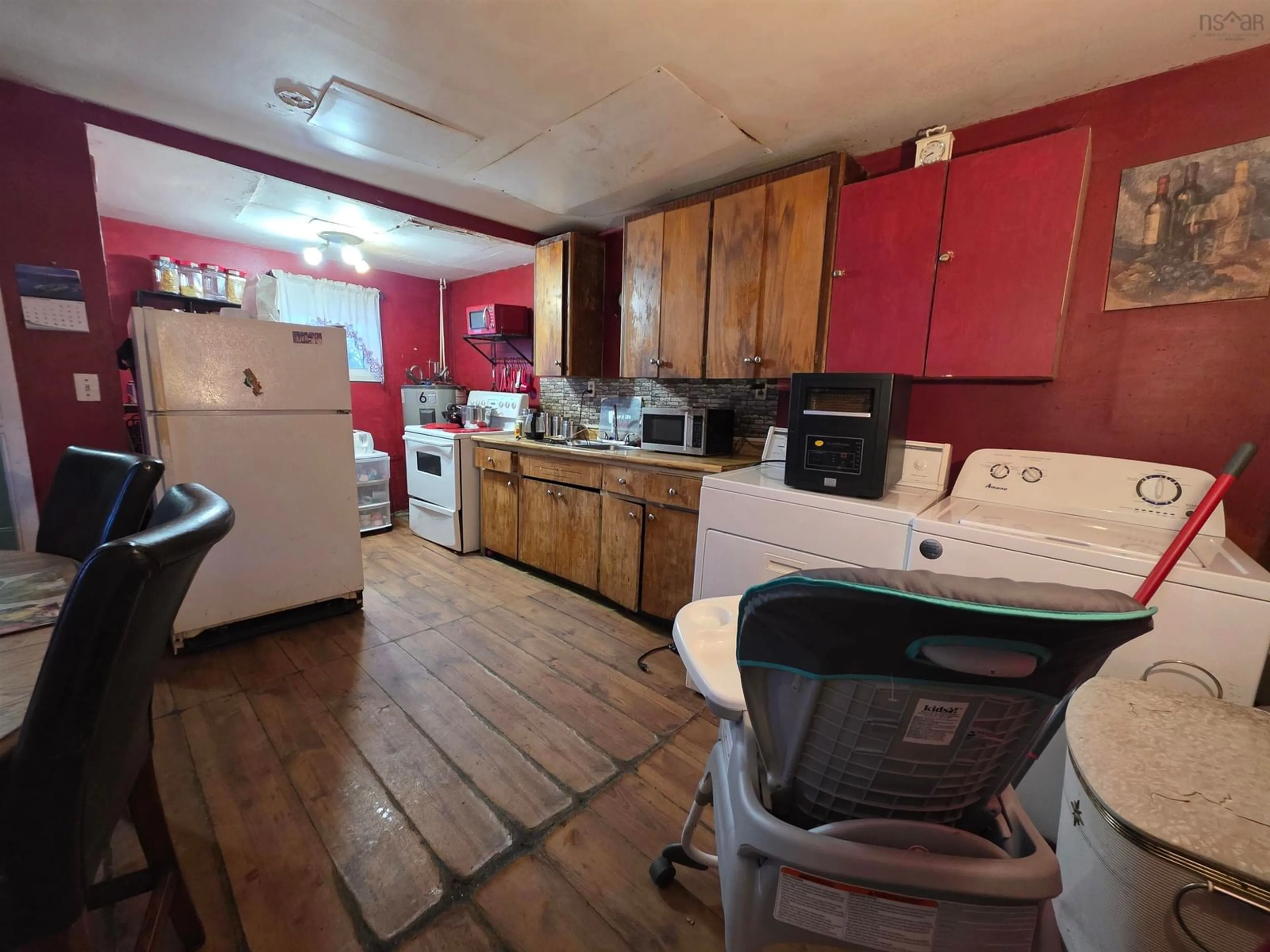 Standard kitchen, unknown for 15 Guy St, Sydney Mines Nova Scotia B1V 2N5