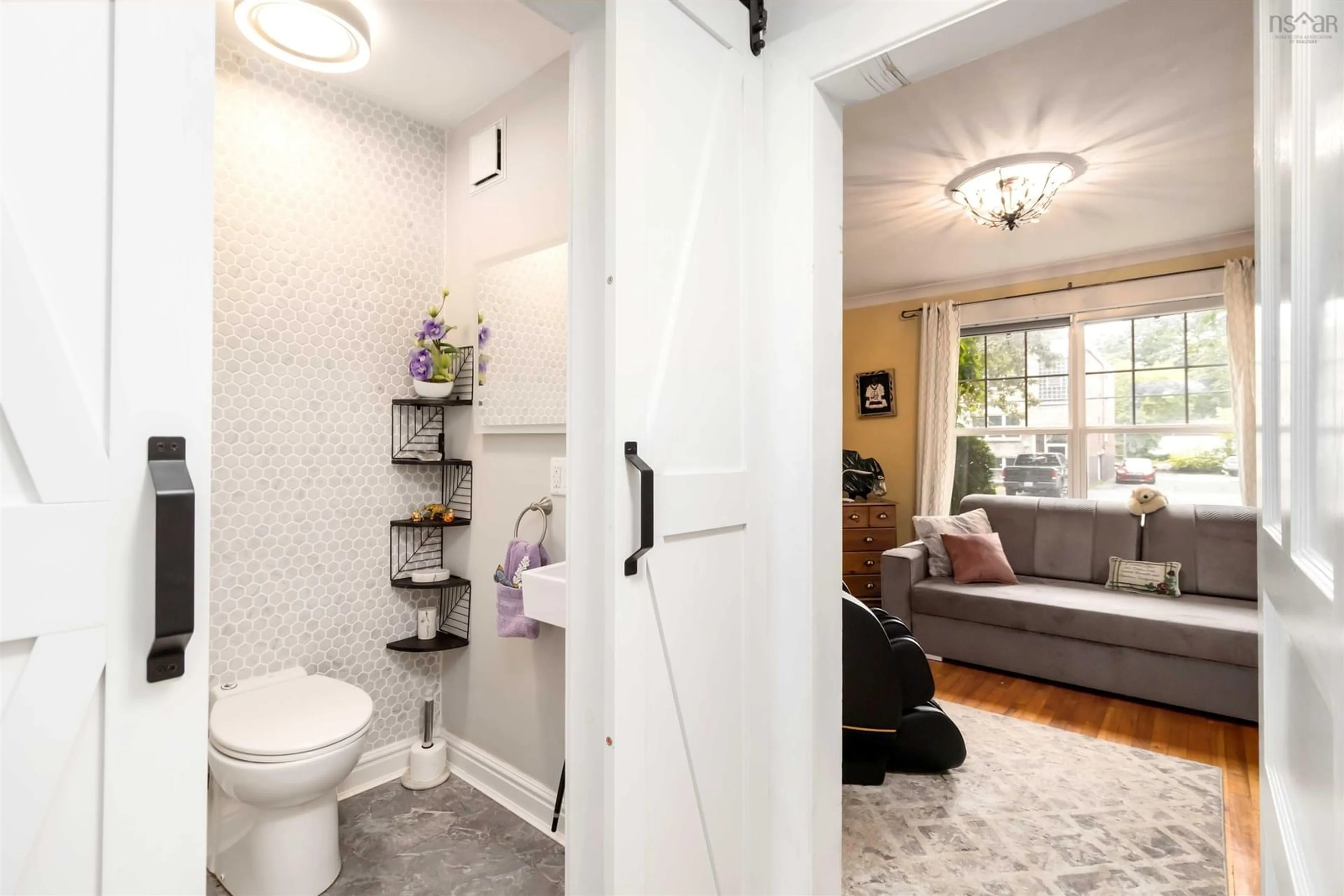 Unknown for 949 Mclean St, Halifax Nova Scotia B3H 2V2