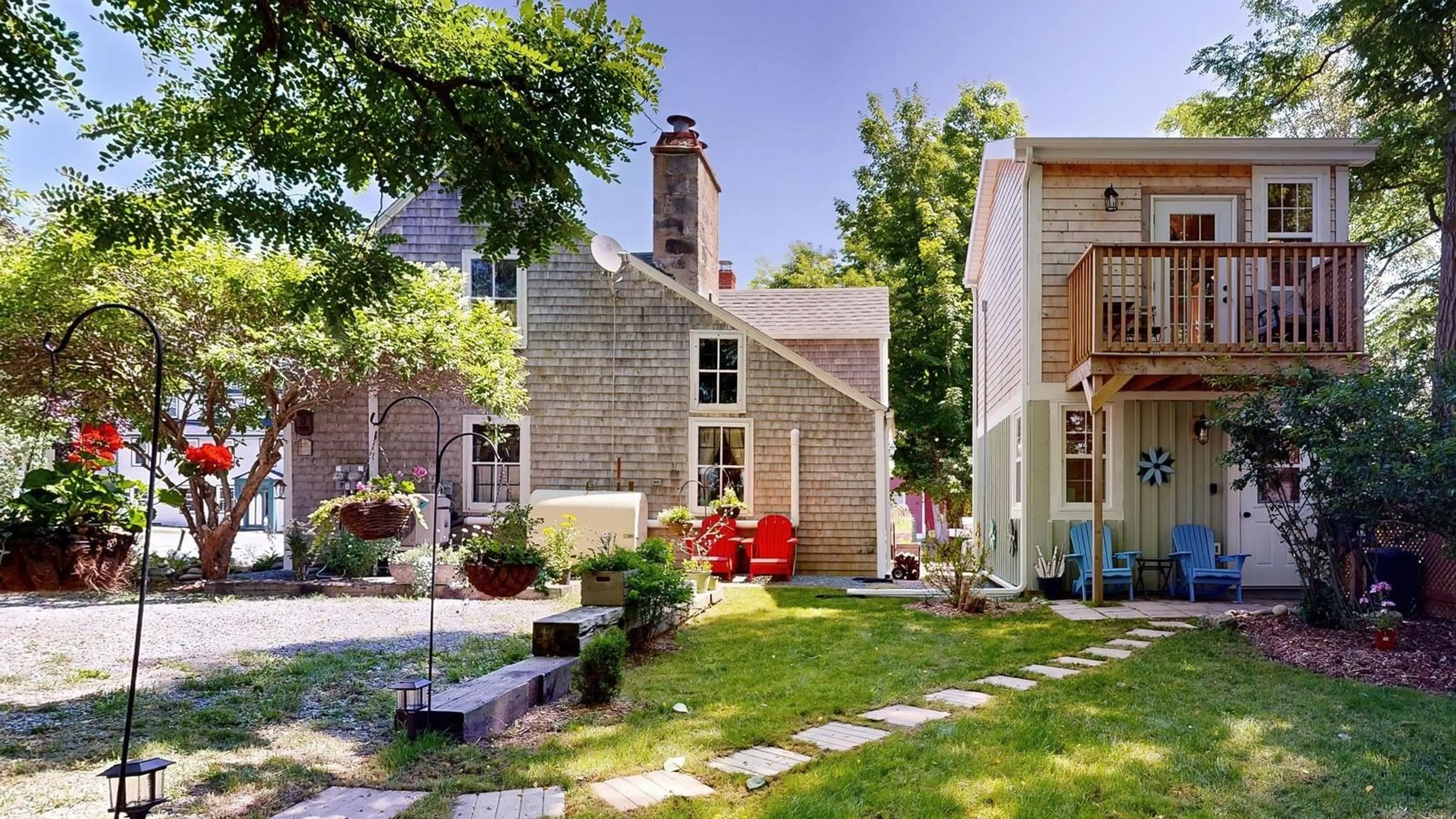 Patio, street for 17 George St, Shelburne Nova Scotia B0T 1W0