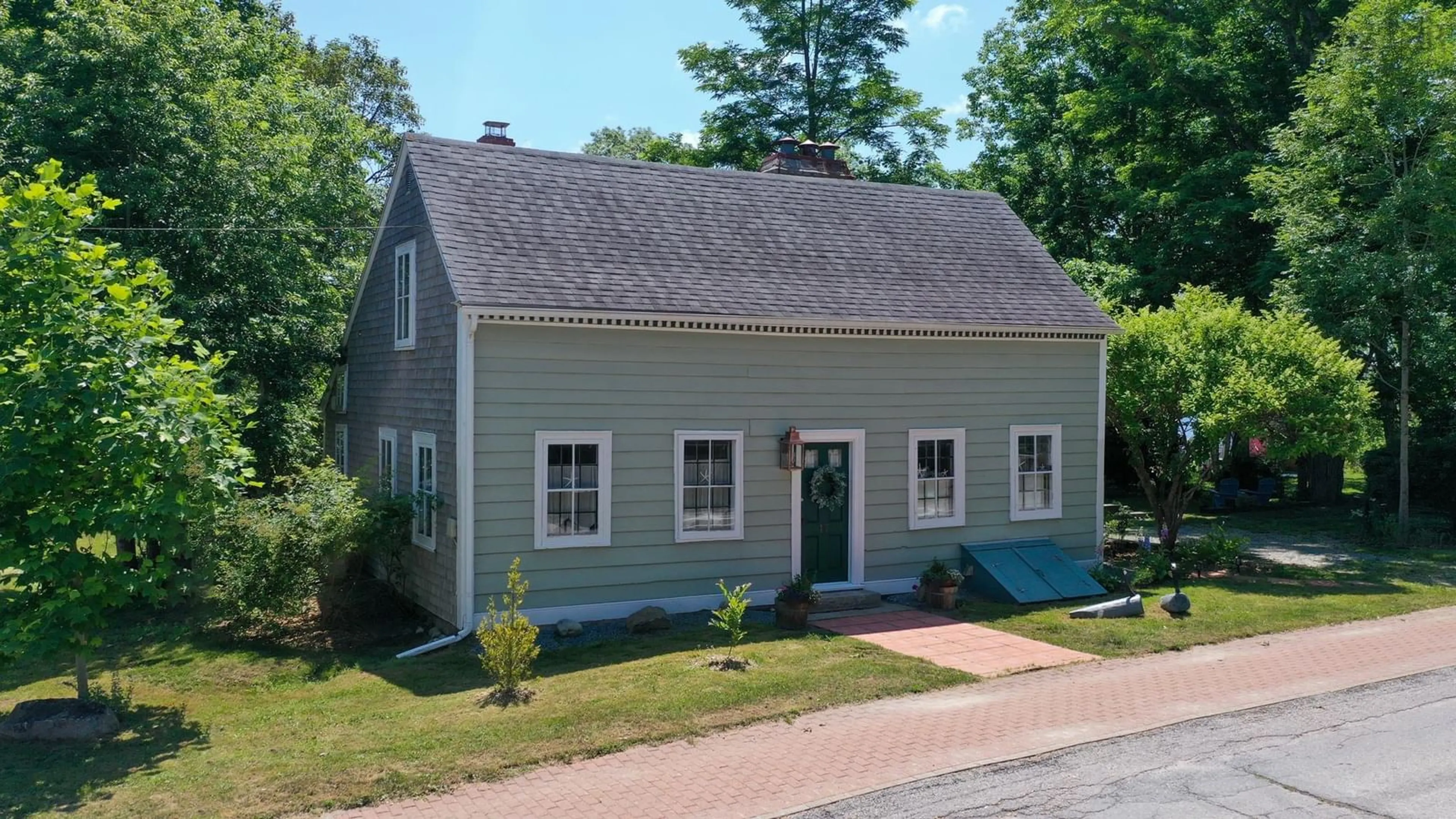 Unknown for 17 George St, Shelburne Nova Scotia B0T 1W0