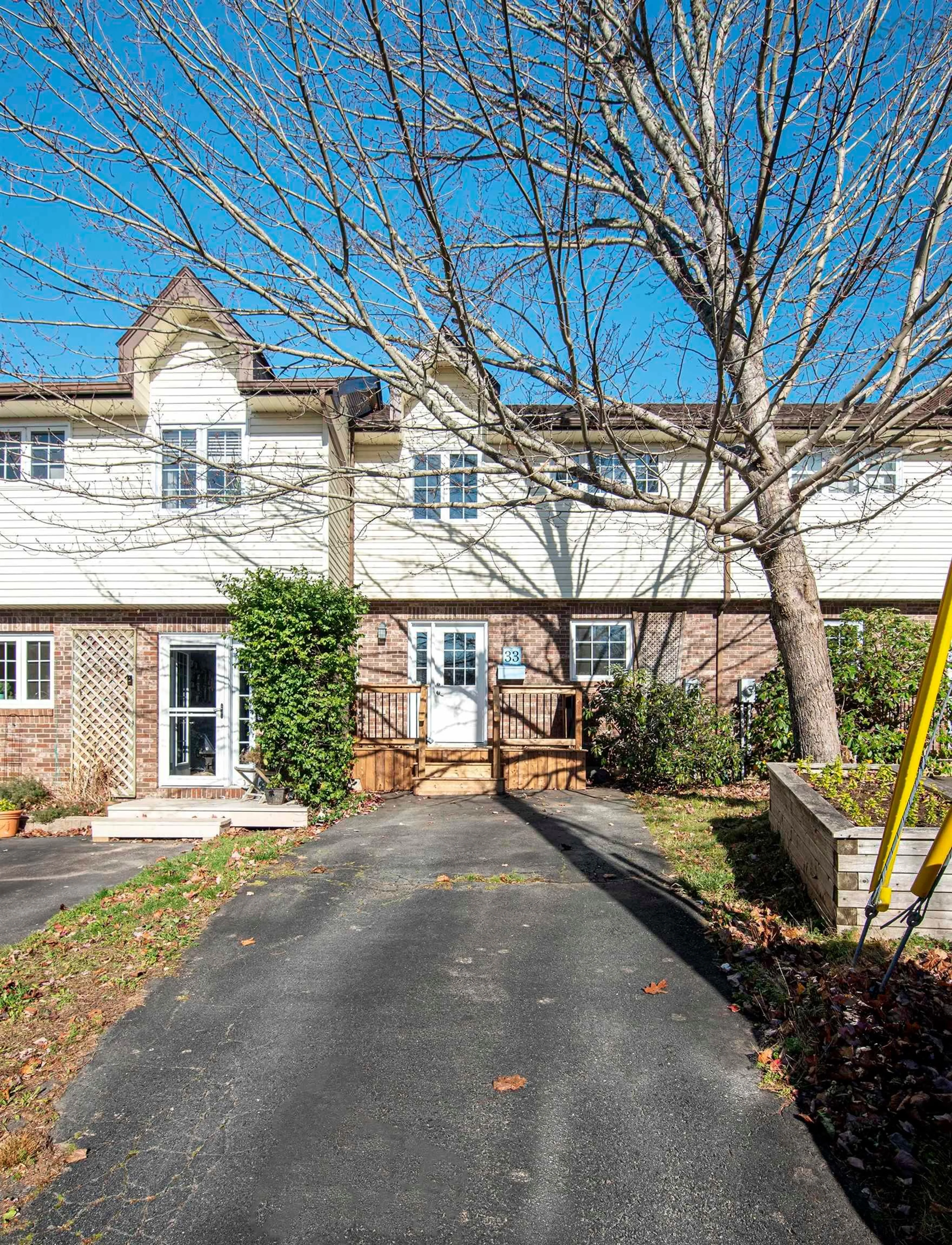 Unknown for 33 Braeside Crt, Dartmouth Nova Scotia B2X 3M9