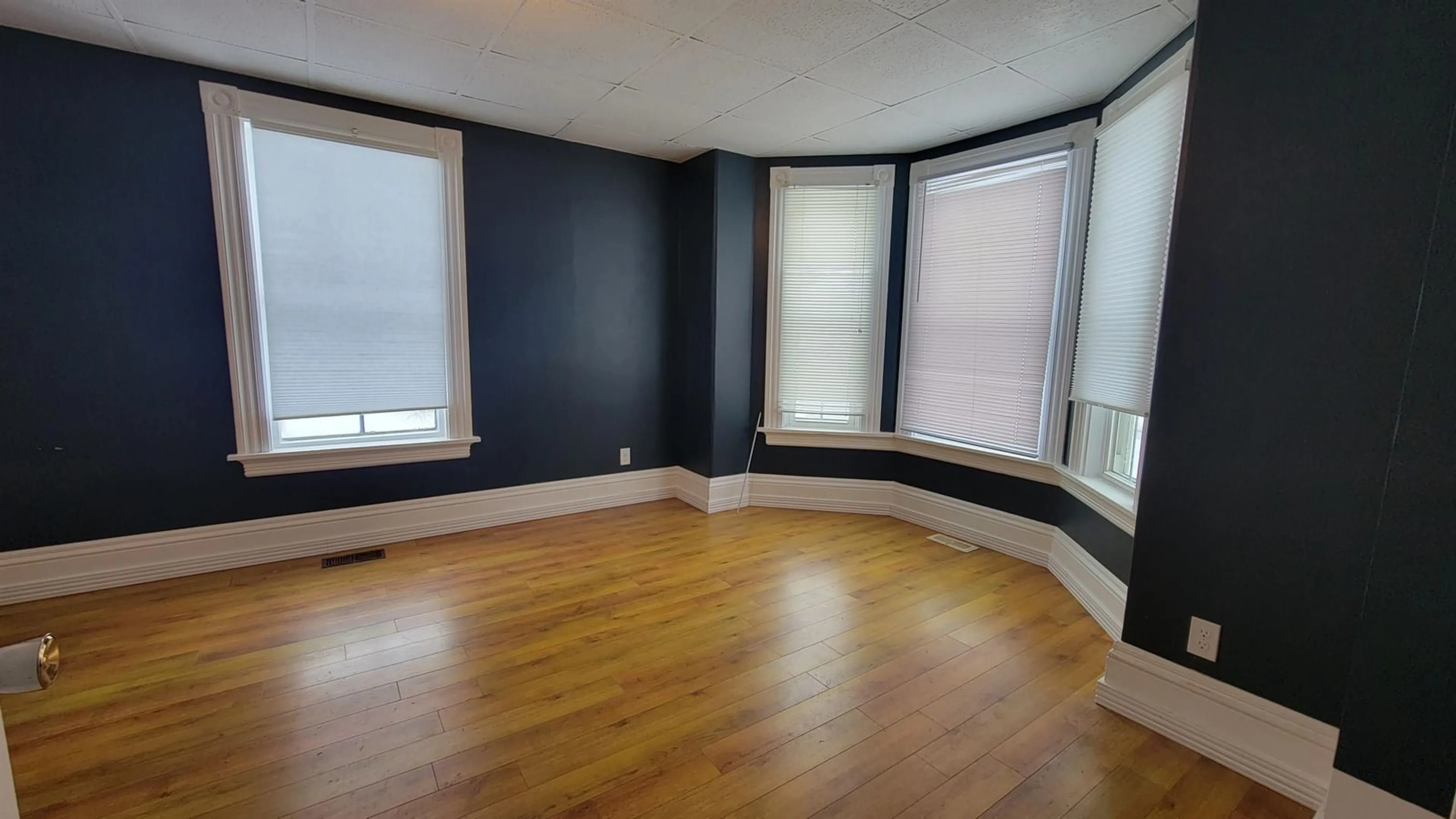 A pic of a room for 30 Parade St, Yarmouth Nova Scotia B5A 3A8
