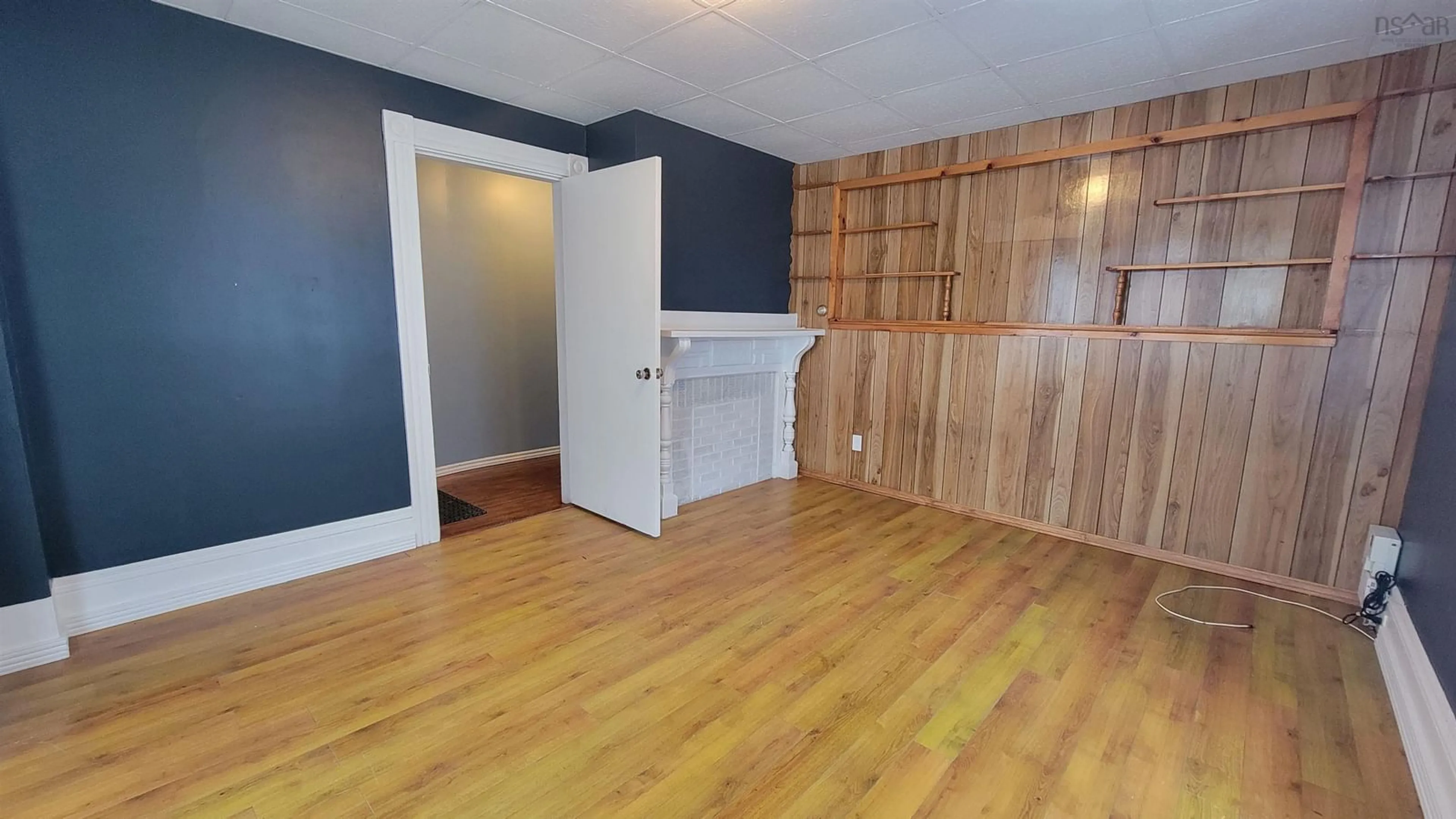 A pic of a room for 30 Parade St, Yarmouth Nova Scotia B5A 3A8