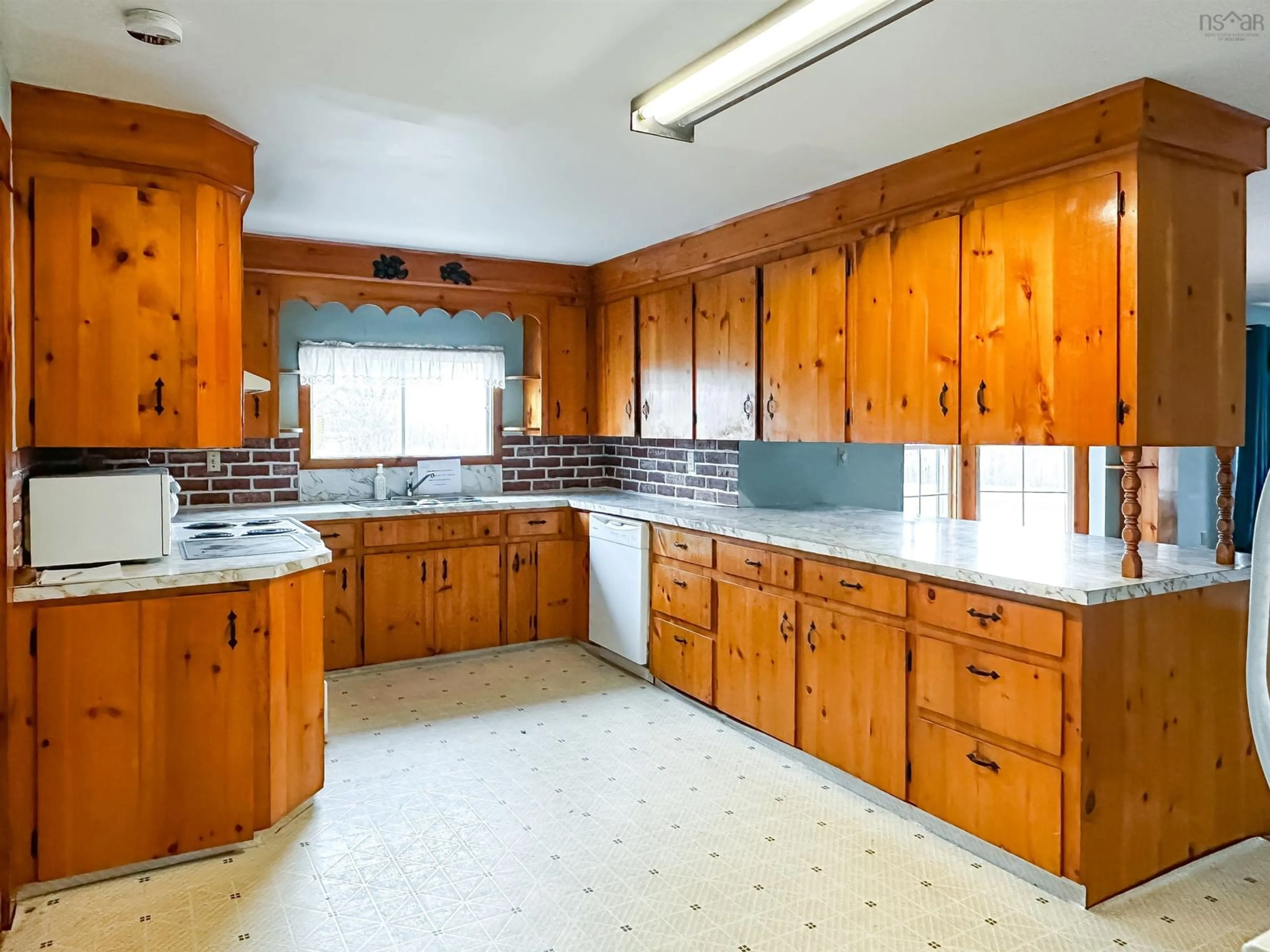 Standard kitchen, unknown for 4127 Brooklyn St, Somerset Nova Scotia B0P 1E0
