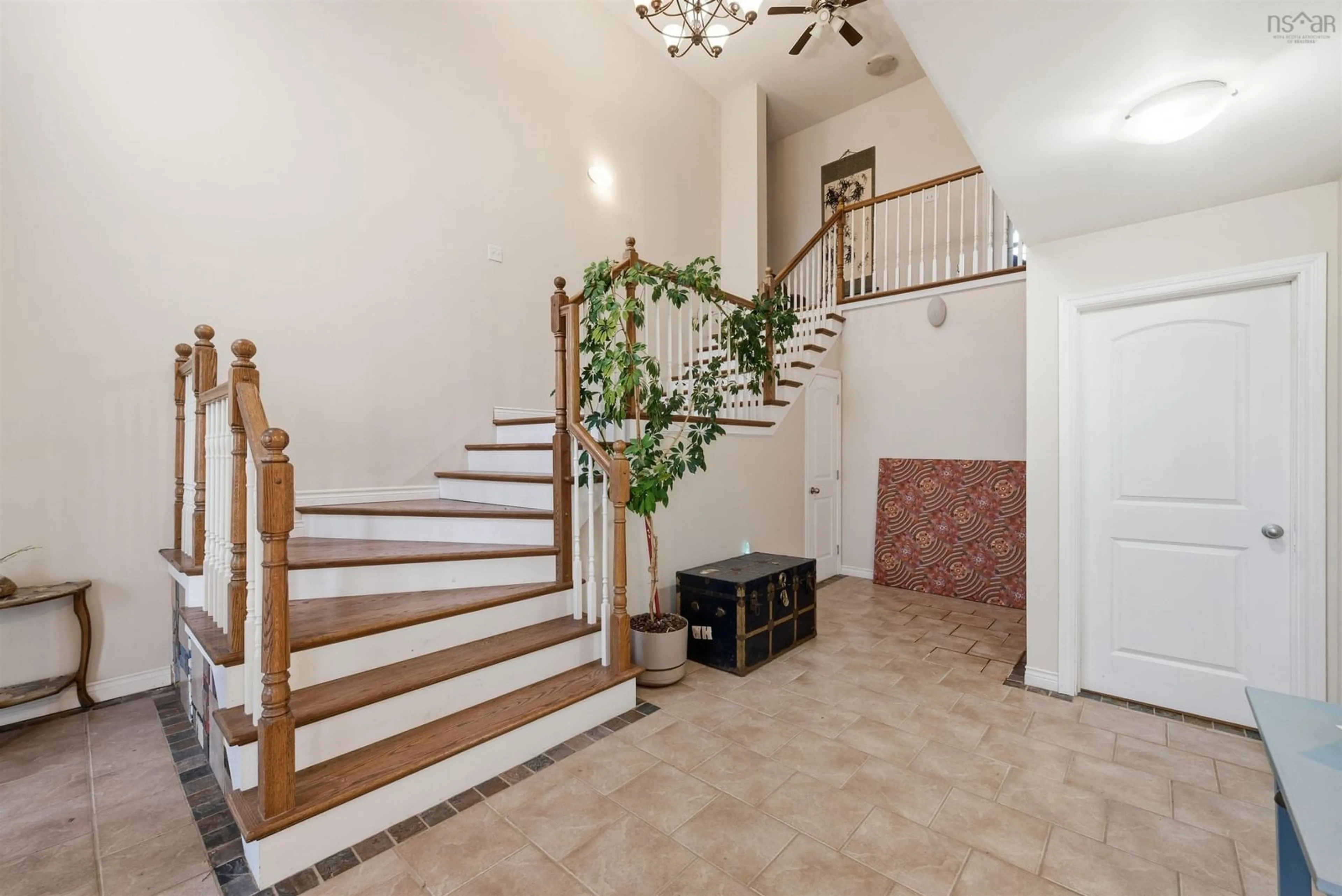 Indoor foyer for 215 Cloverdale Dr, Martock Nova Scotia B0N 2T0