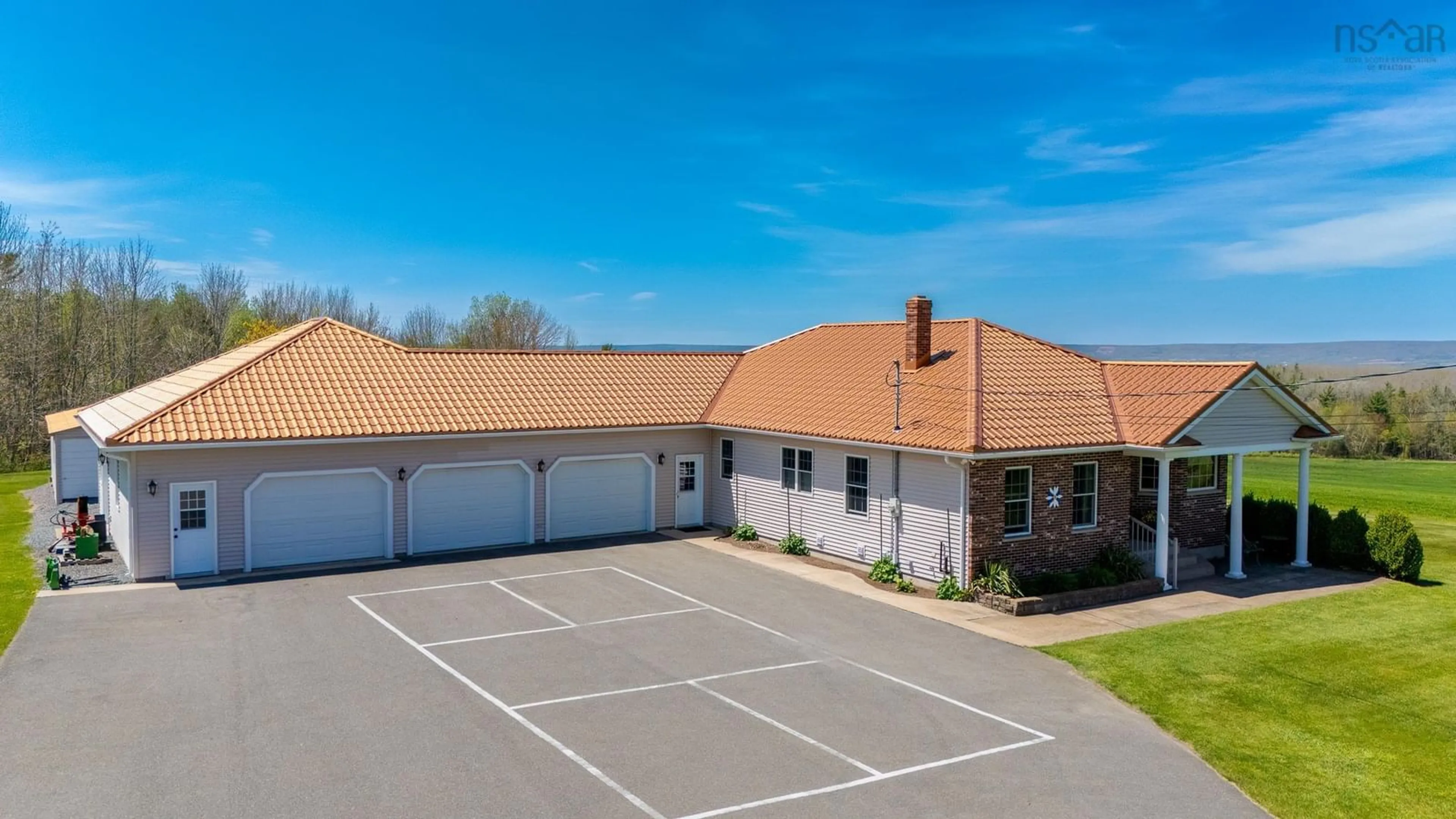 A pic from outside/outdoor area/front of a property/back of a property/a pic from drone, building for 1153 Lockhart Mountain Rd, Coldbrook Nova Scotia B4R 1C1