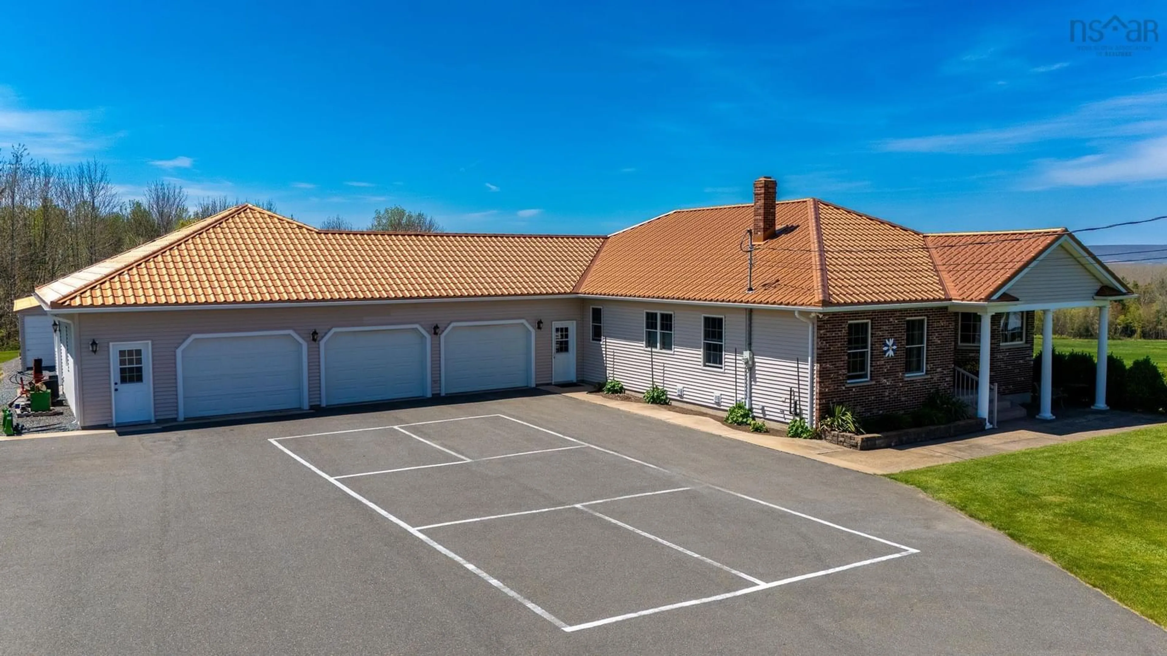 A pic from outside/outdoor area/front of a property/back of a property/a pic from drone, building for 1153 Lockhart Mountain Rd, Coldbrook Nova Scotia B4R 1C1